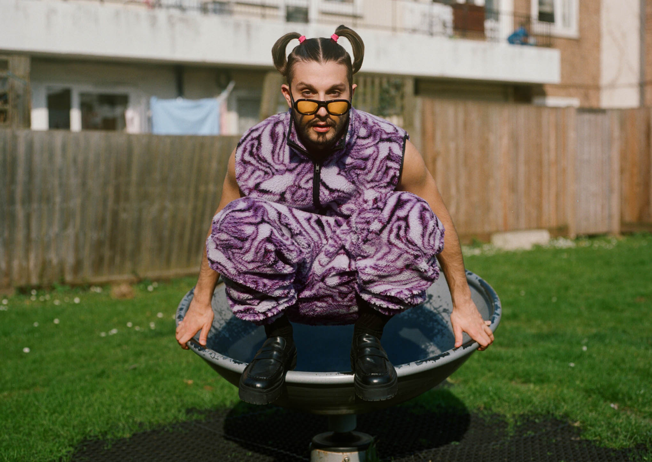 bbno$, Music artist, Meme sensation, Rising star, 2270x1610 HD Desktop