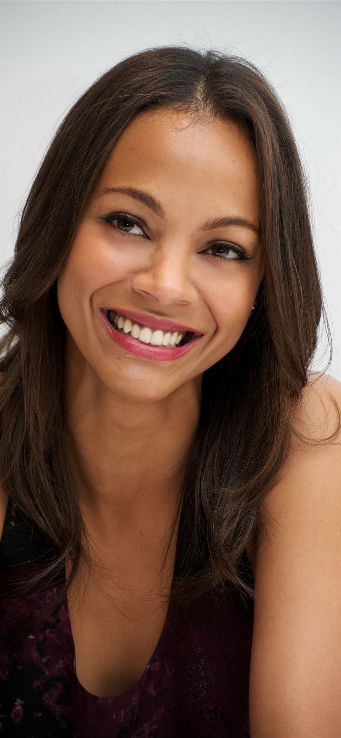 Zoe Saldana, Celeb actress, iPhone wallpapers, Free download, 1130x2440 HD Phone
