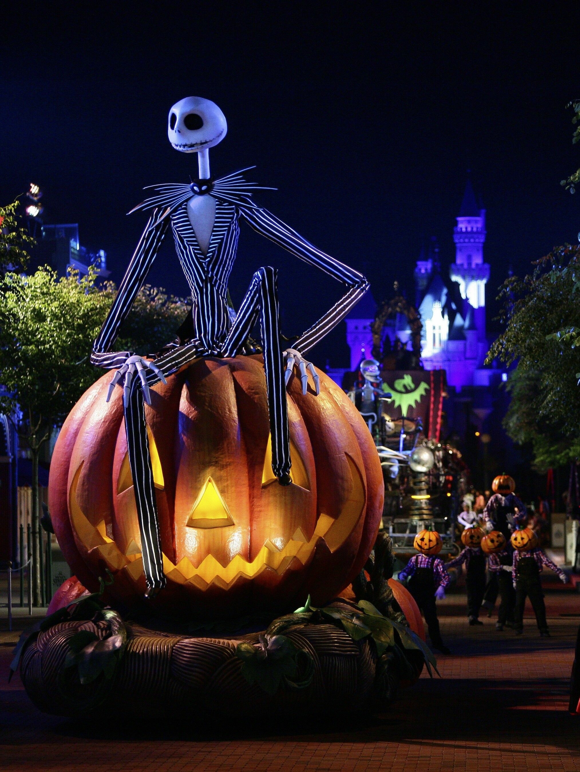 Halloween, Disneyland Wallpaper, 2030x2700 HD Phone