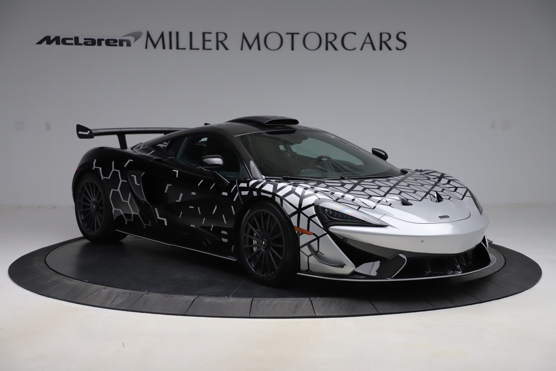 McLaren 620R, Pre-owned coupe, 2020 model, Miller Motorcars, 1920x1280 HD Desktop