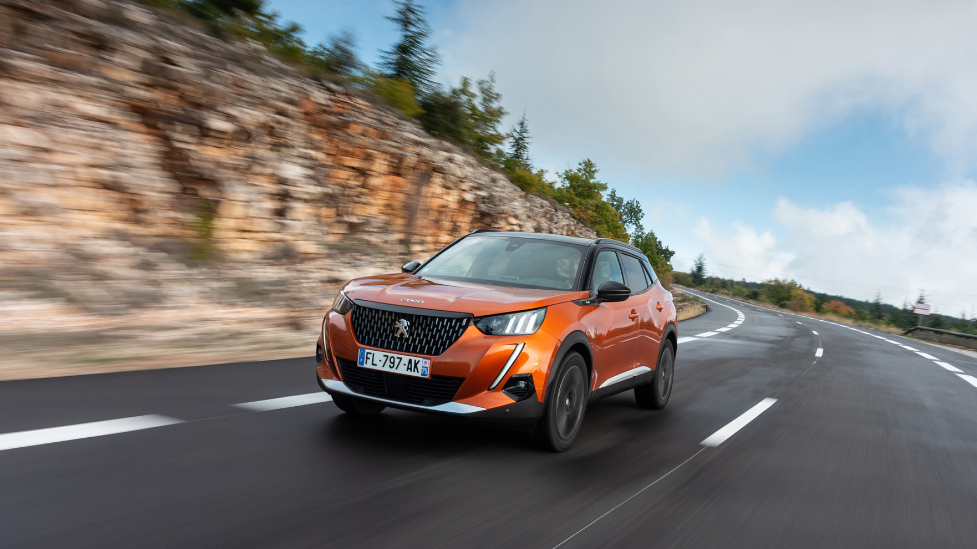 Peugeot 2008, GT model, Sleek design, Dynamic performance, 1920x1080 Full HD Desktop