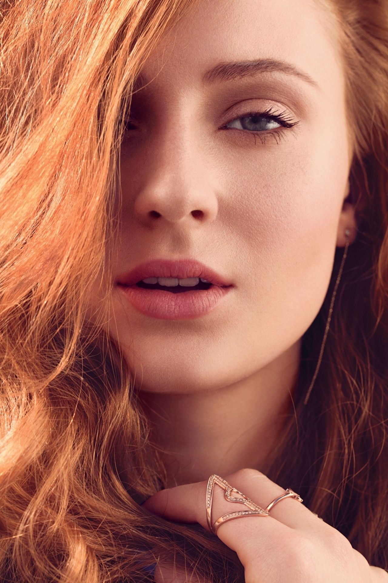 Sophie Turner, Photoshoot, Sophia Turner, 1280x1920 HD Phone