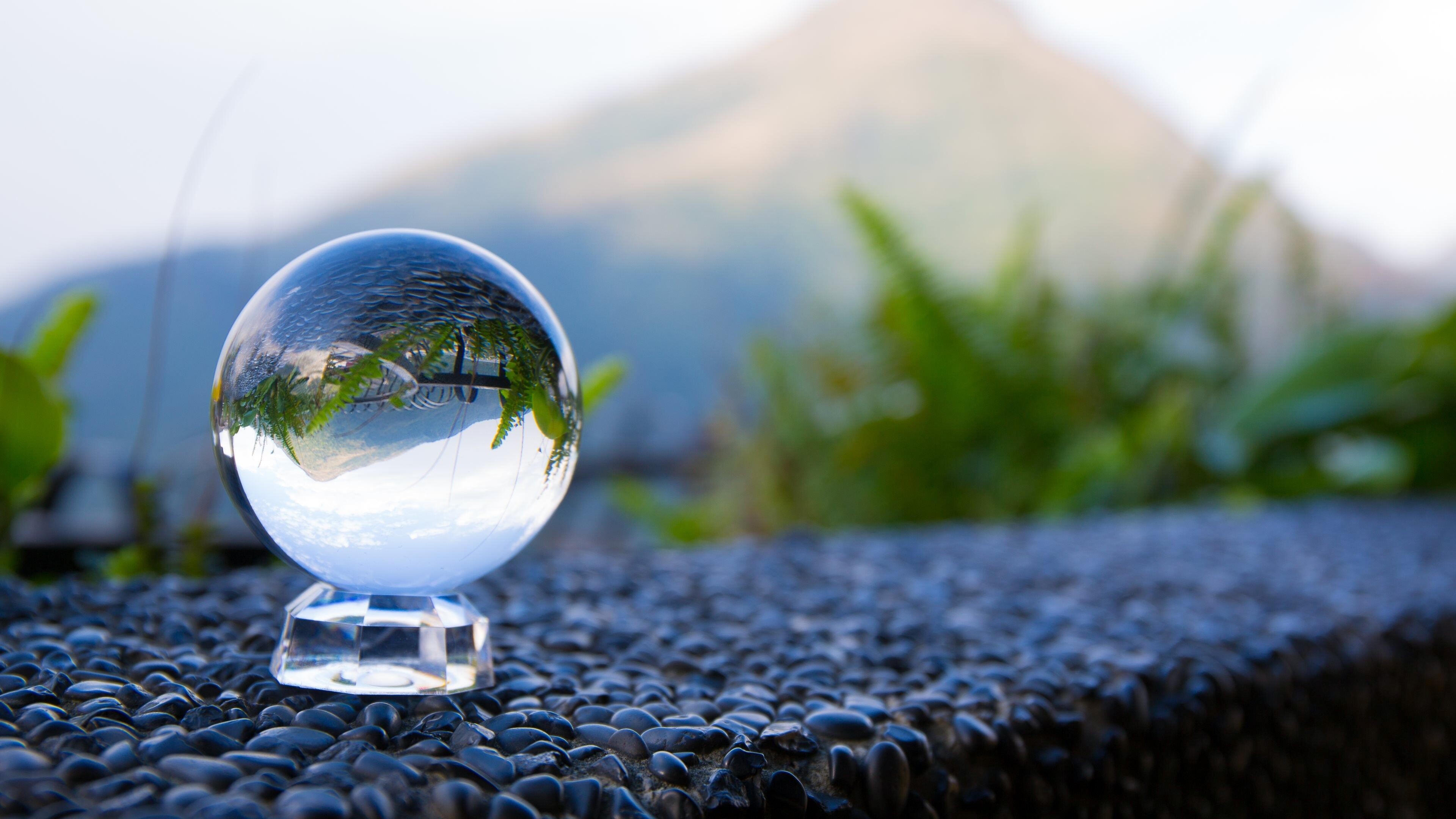 Glass, Material element, Pin on desktop, Organization tool, 3840x2160 4K Desktop