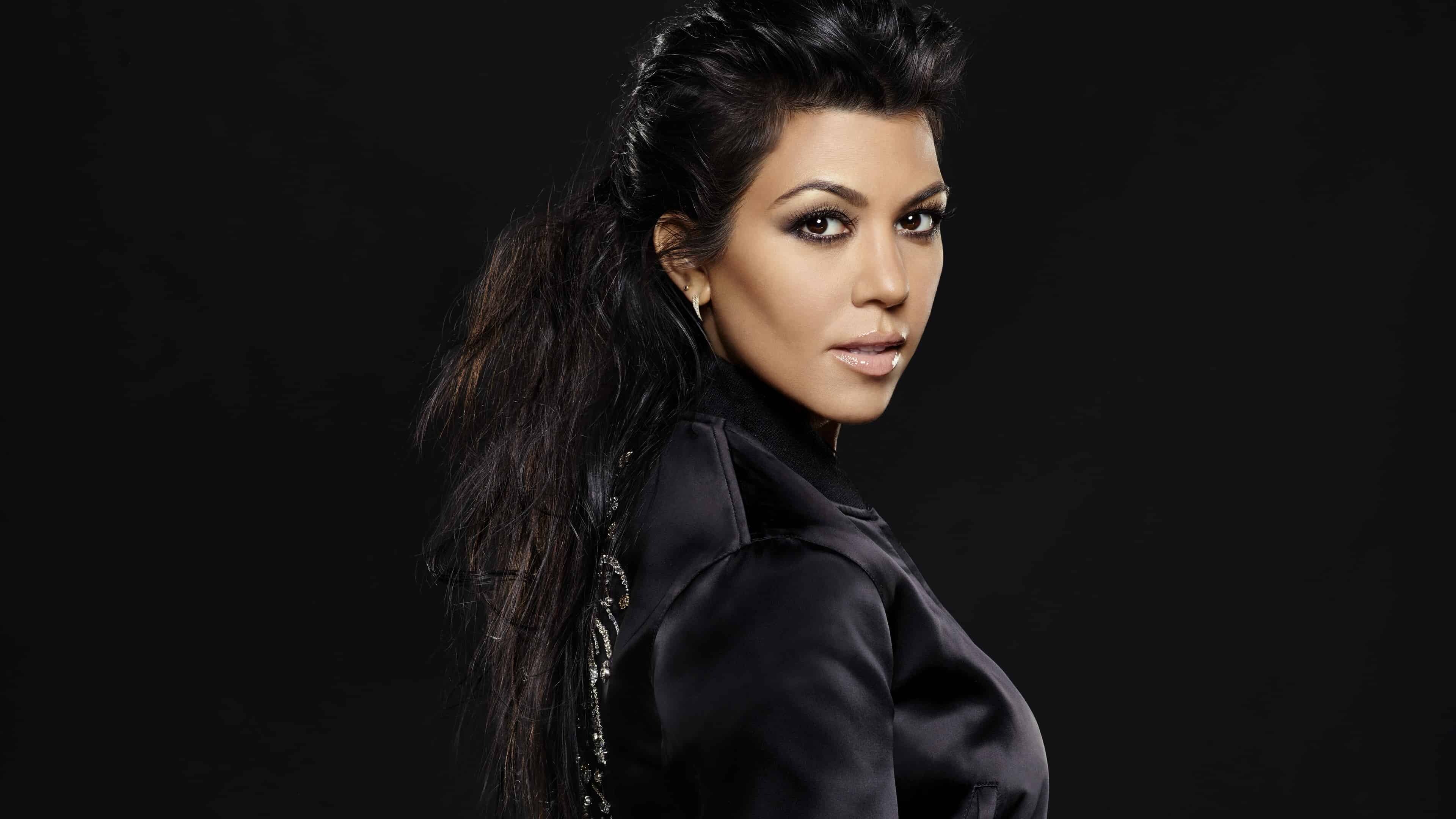 Kourtney Kardashian, Reality TV fame, 4K wallpaper, Kardashian sibling, 3840x2160 4K Desktop