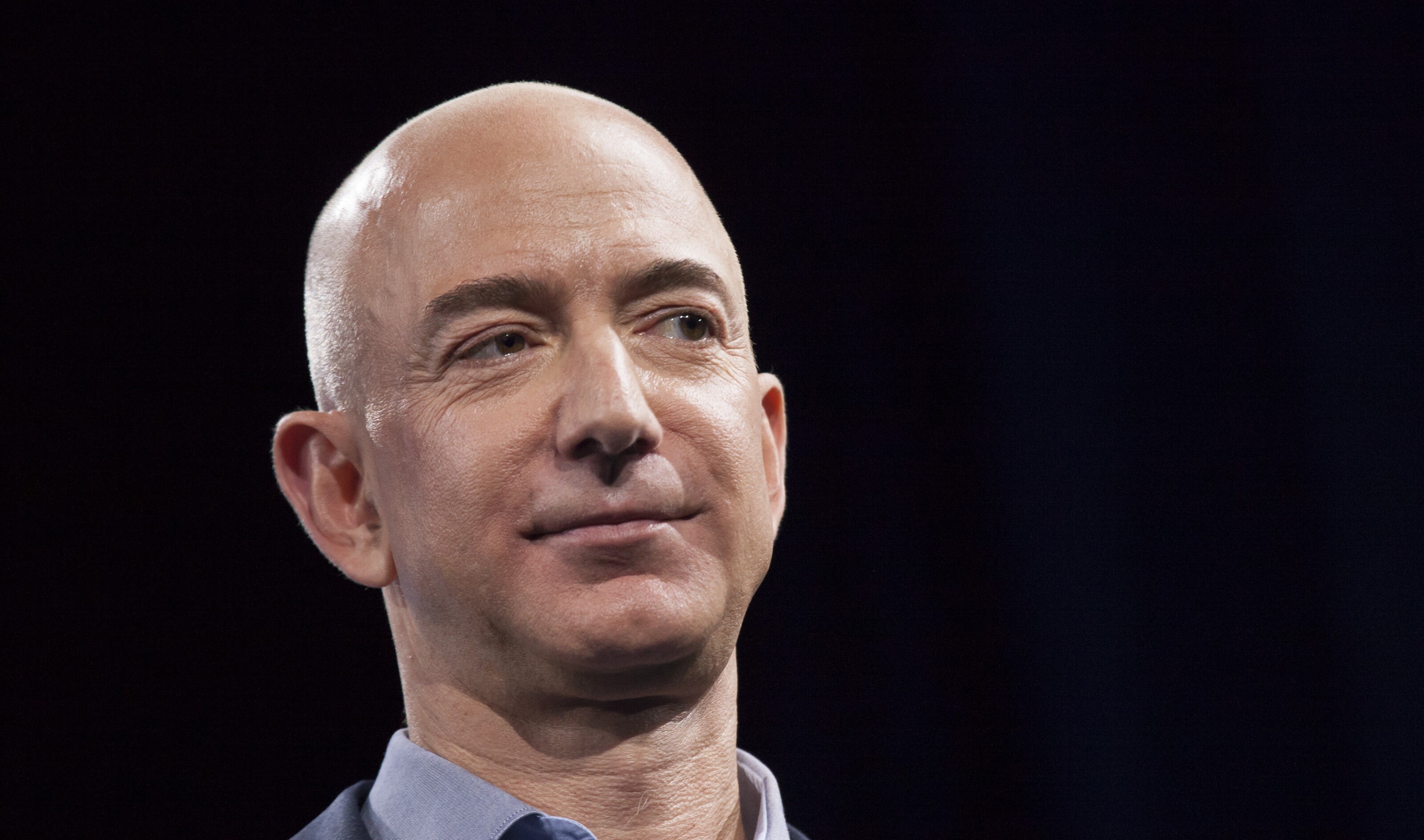 Jeff Bezos, Threats and scandals, Revealing pictures, Private controversies, 3200x1890 HD Desktop