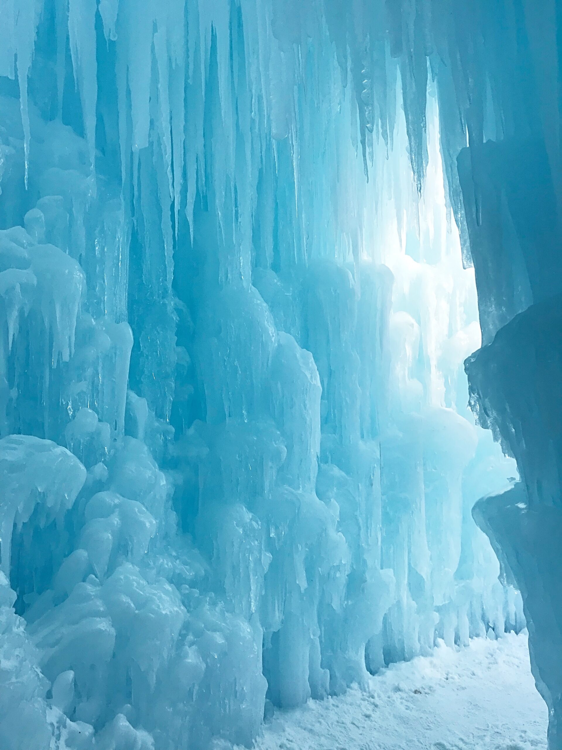 New Hampshire, Ice Castle Wallpaper, 1920x2560 HD Phone