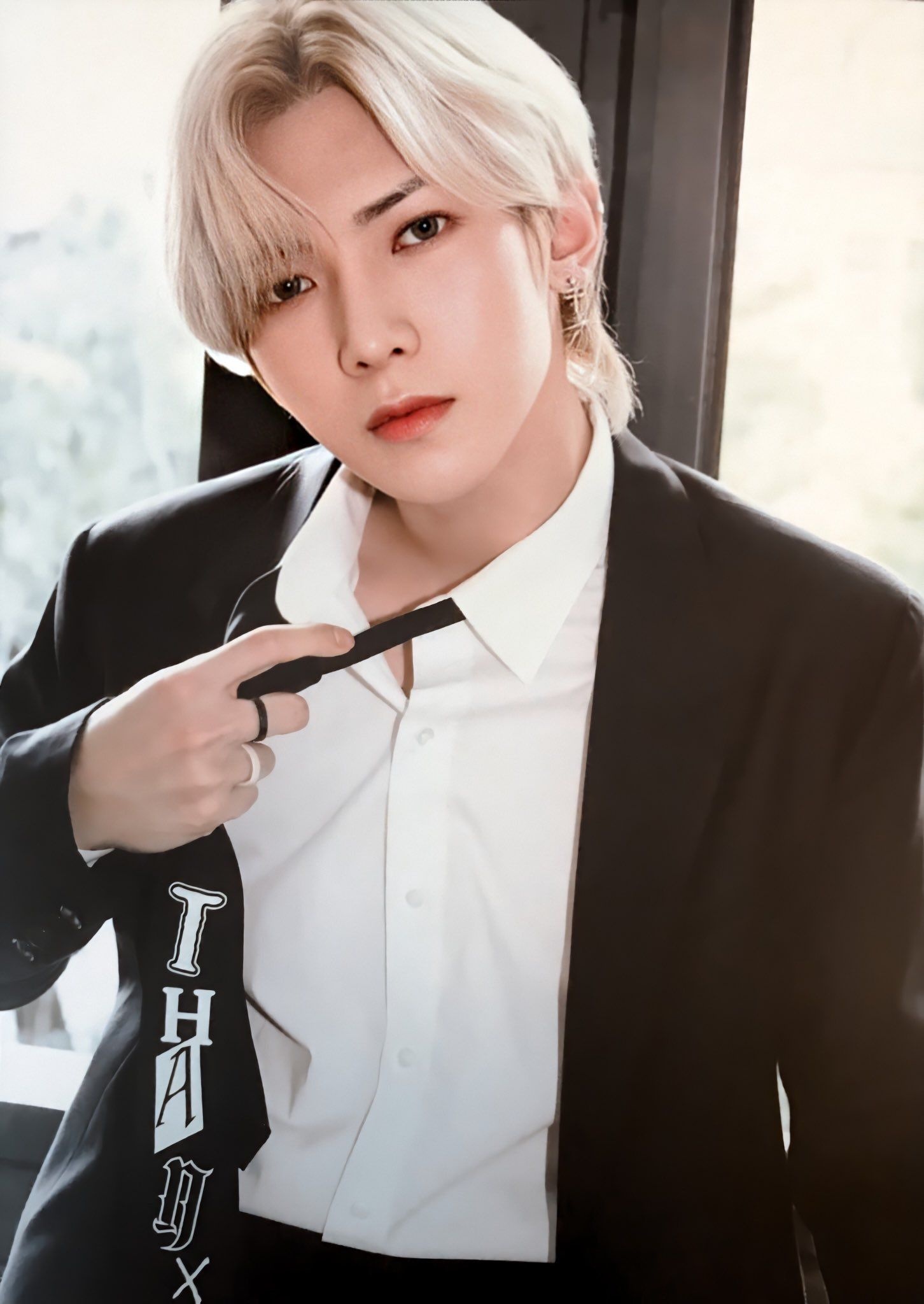 Yeo-sang's charm, Ateez idol, Yeosang's charisma, Famous celebrities, 1460x2050 HD Phone