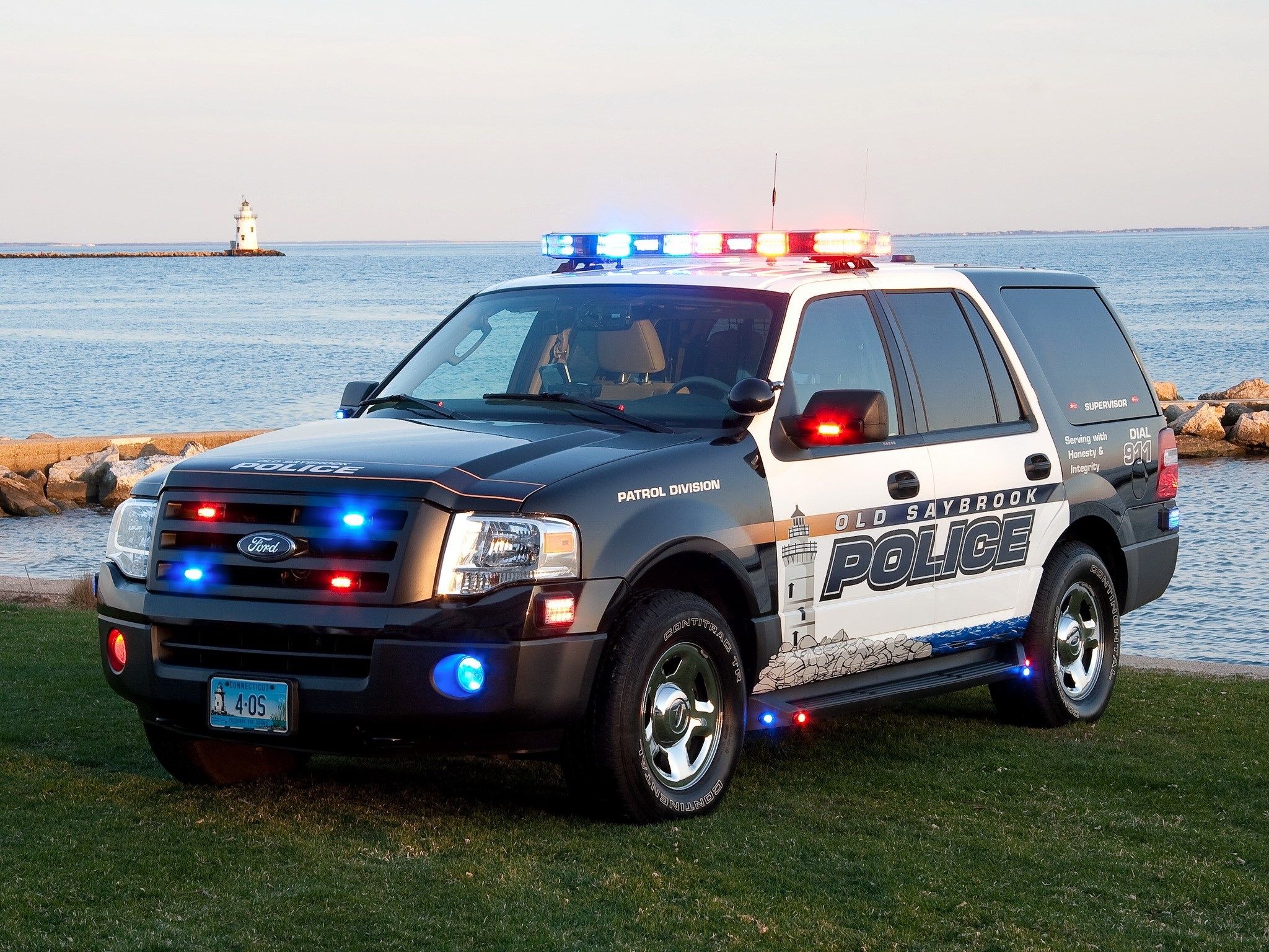 Police Version, Ford Expedition Wallpaper, 2050x1540 HD Desktop