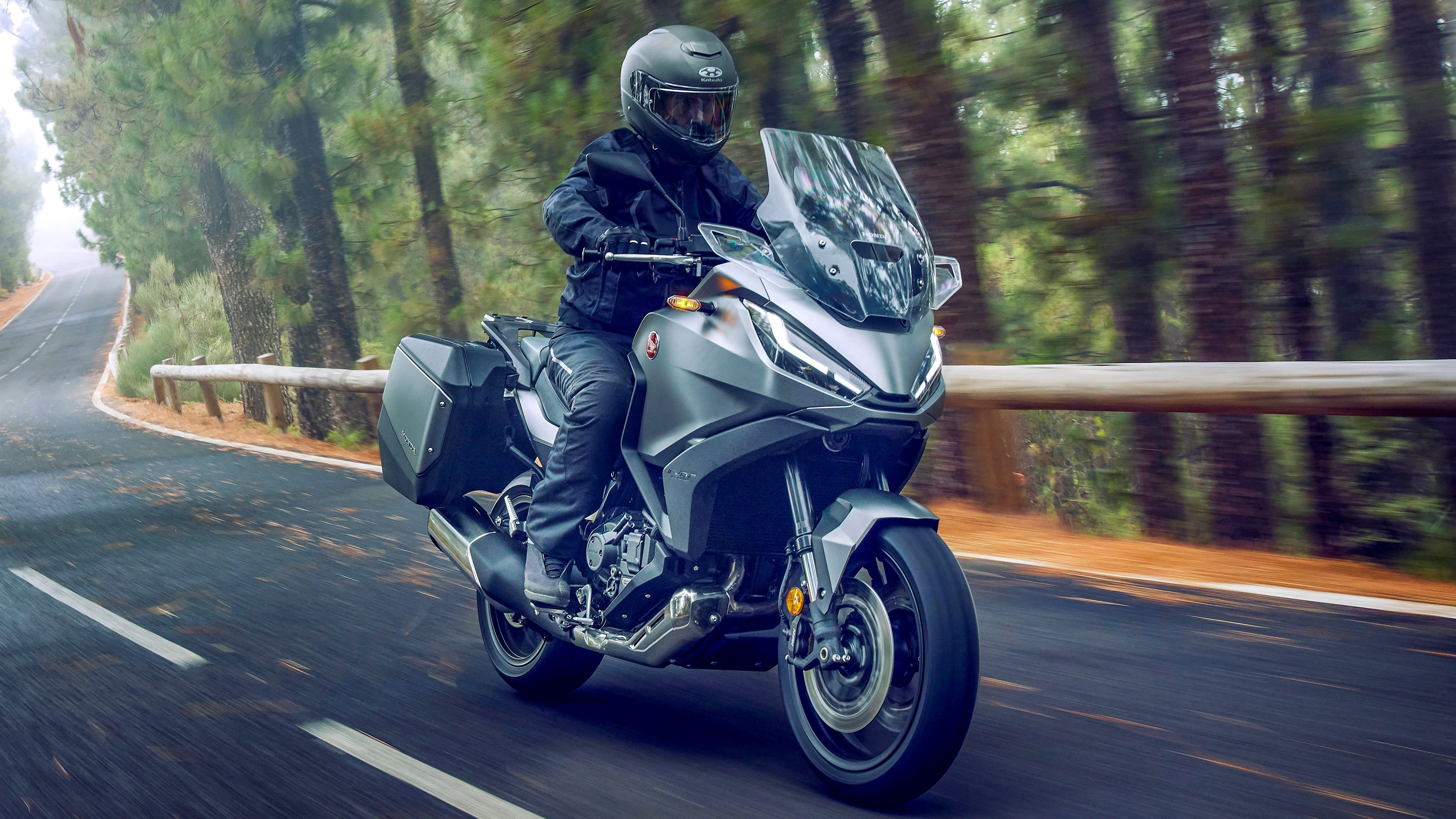 Honda NT1100, Touring comfort, Versatile performance, Adventure spirit, 3840x2160 4K Desktop