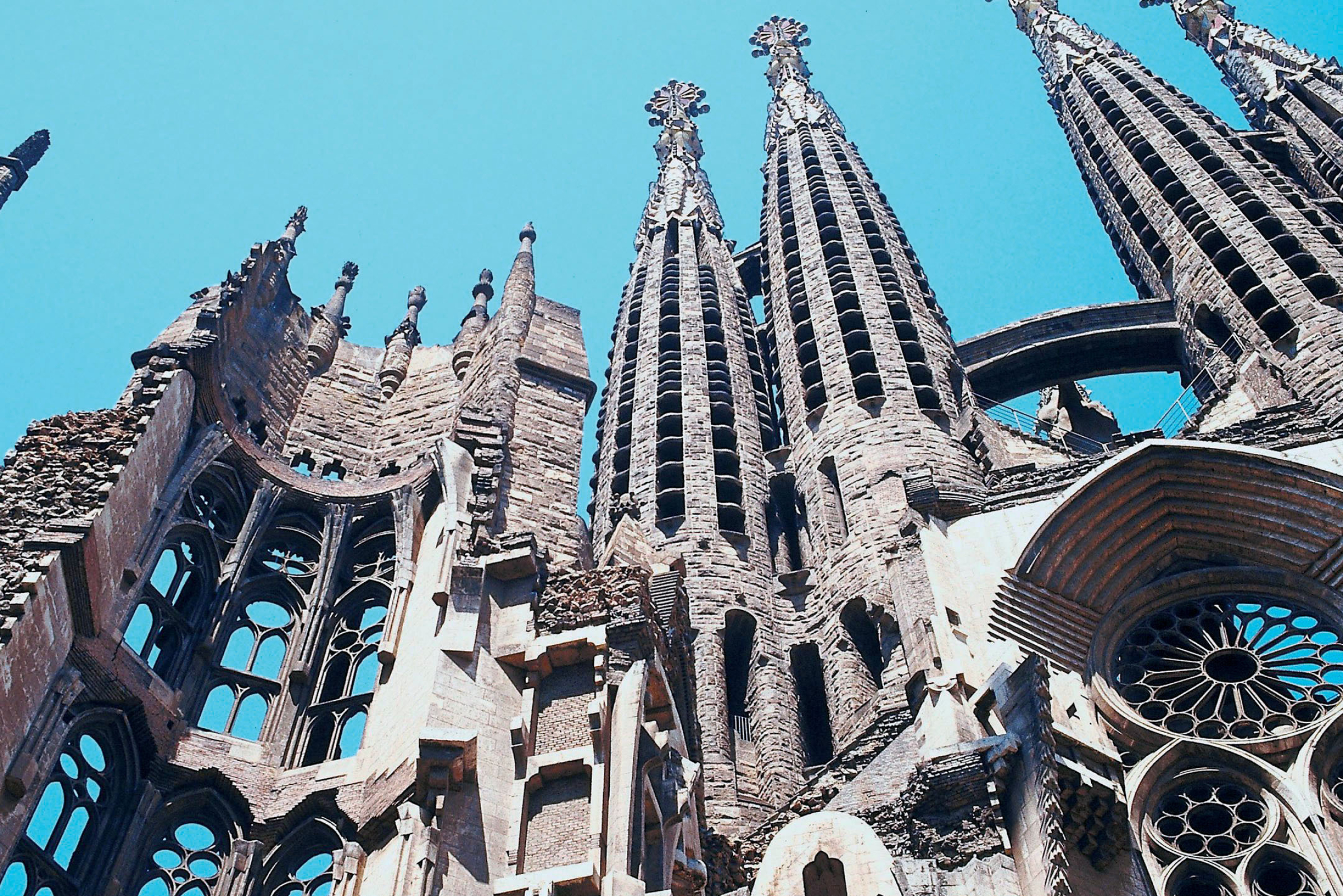 Barcelona City, Travels, Console city wallpapers, Urban landscapes, 2400x1610 HD Desktop