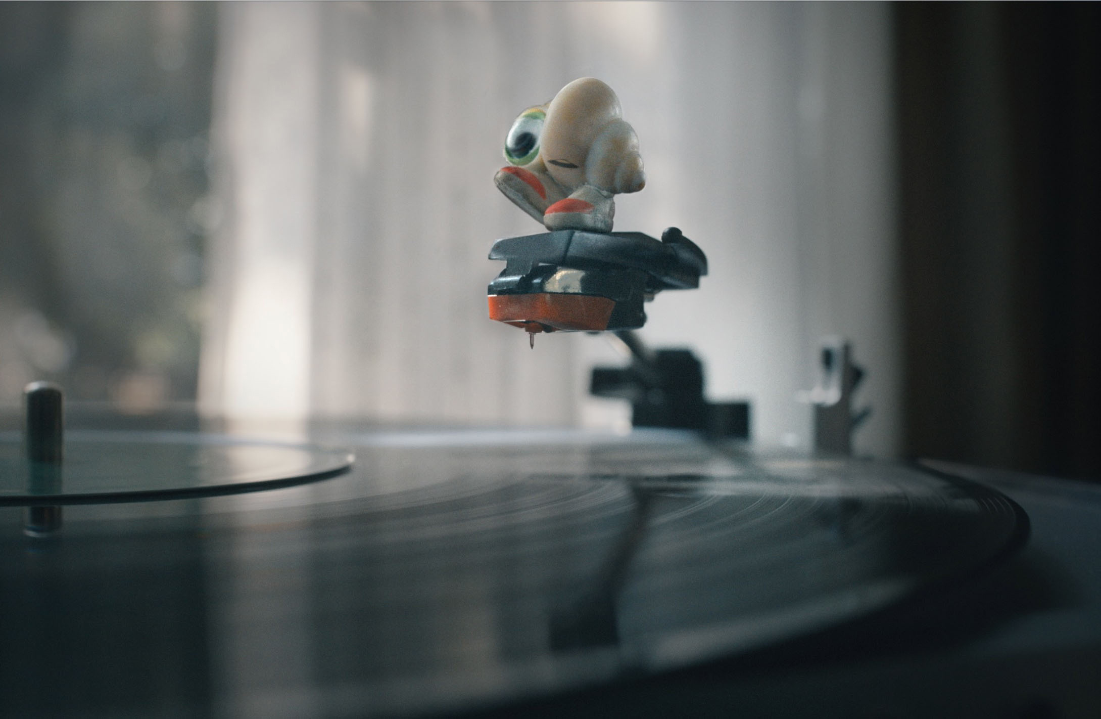 Marcel the Shell, Favorite mollusk, Big screen, Sean Baker, 2180x1430 HD Desktop