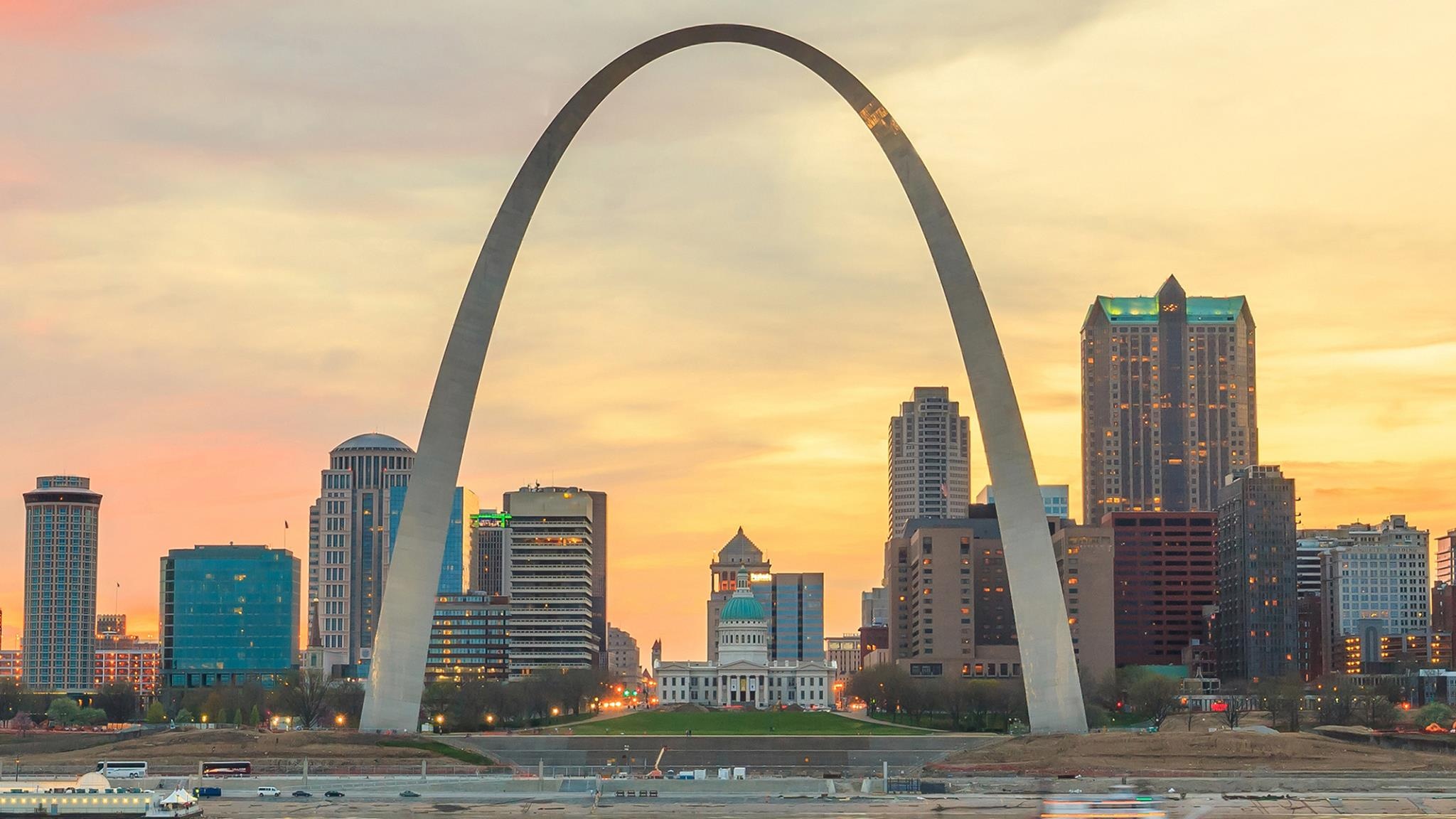 Gateway Arch, City skyline, Beautiful wallpapers, Urban landscape, 2050x1160 HD Desktop