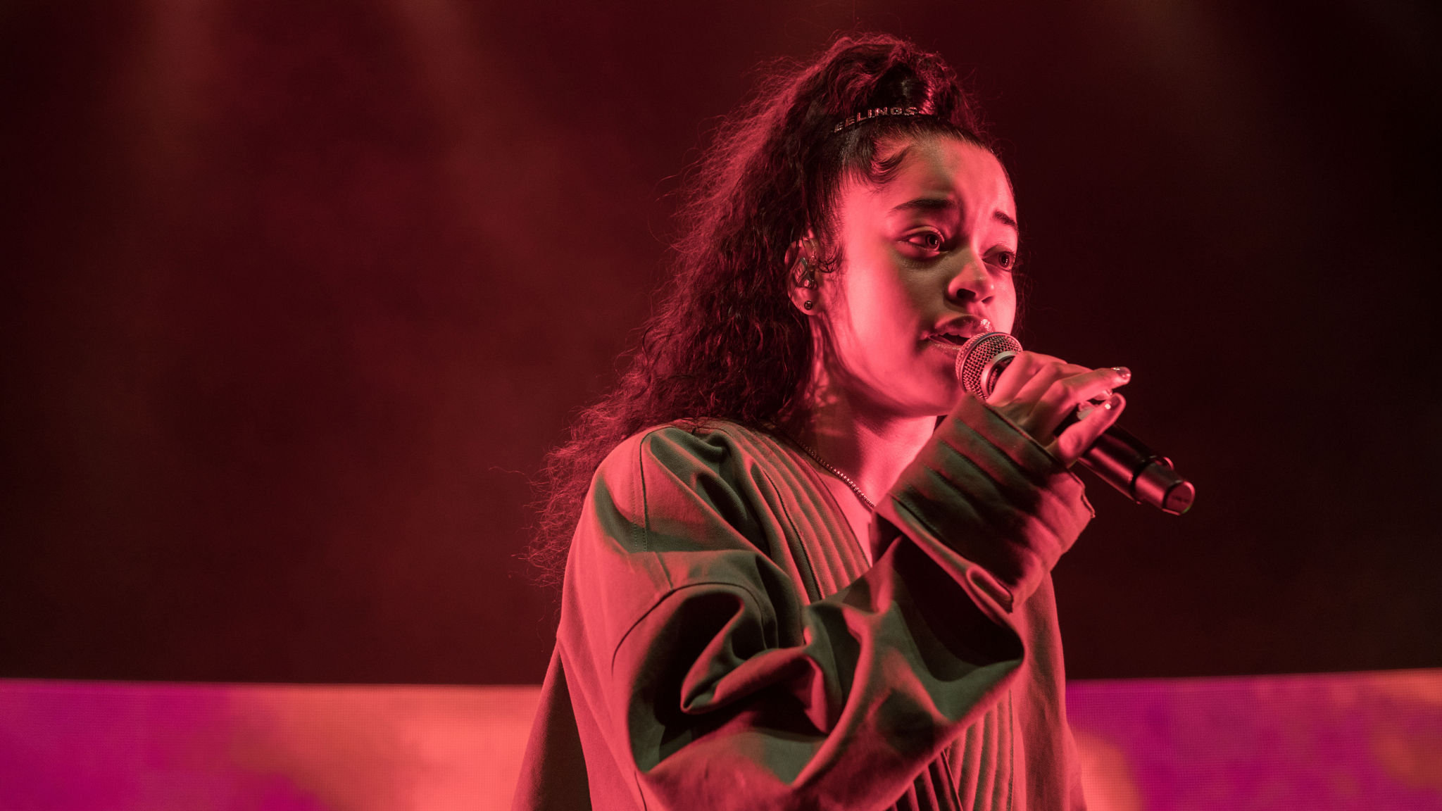 Ella Mai, Samantha Tremblay, Wallpapers posted, 2050x1160 HD Desktop