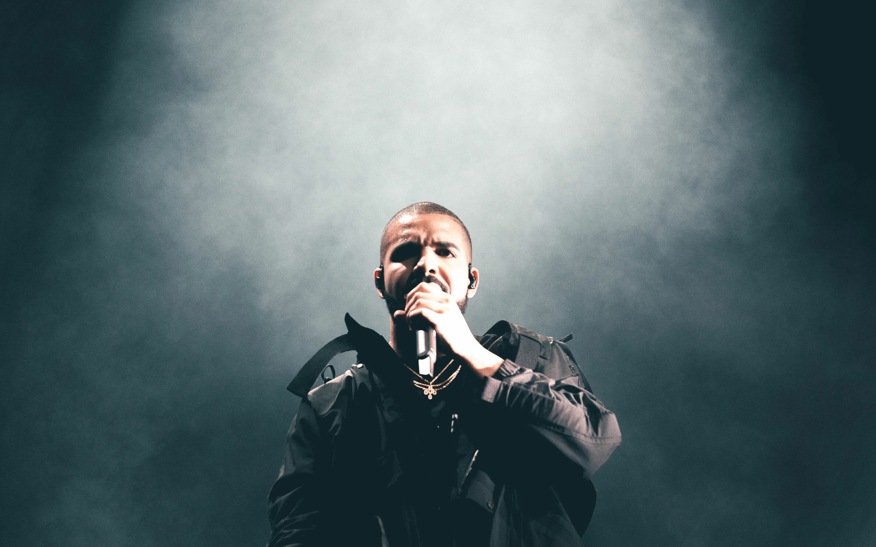 Drake, Concert wallpapers, Top-rated backgrounds, Live music experience, 2880x1800 HD Desktop
