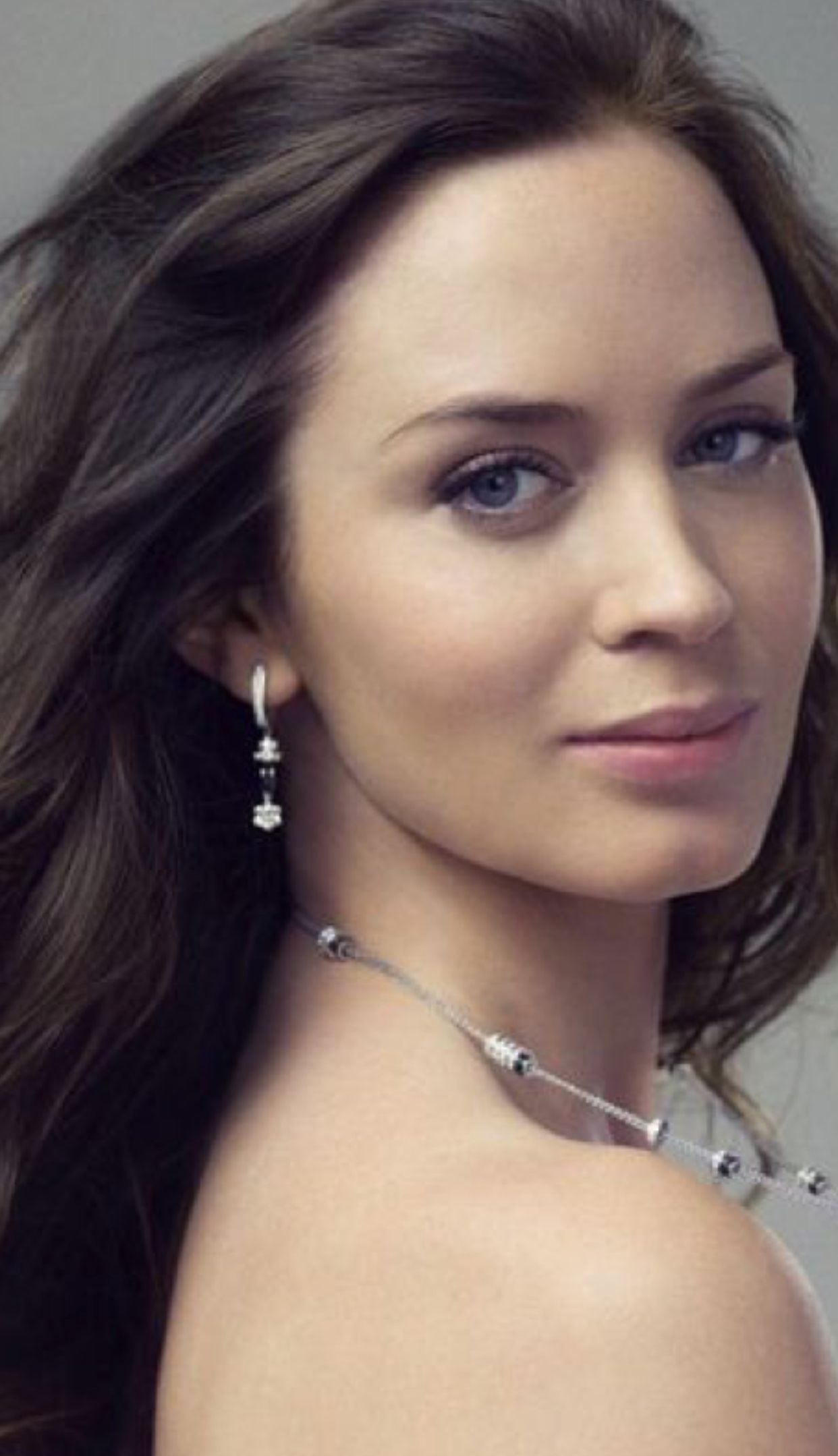 Emily Blunt, Beautiful, Talented, Celebrities, 1250x2160 HD Phone