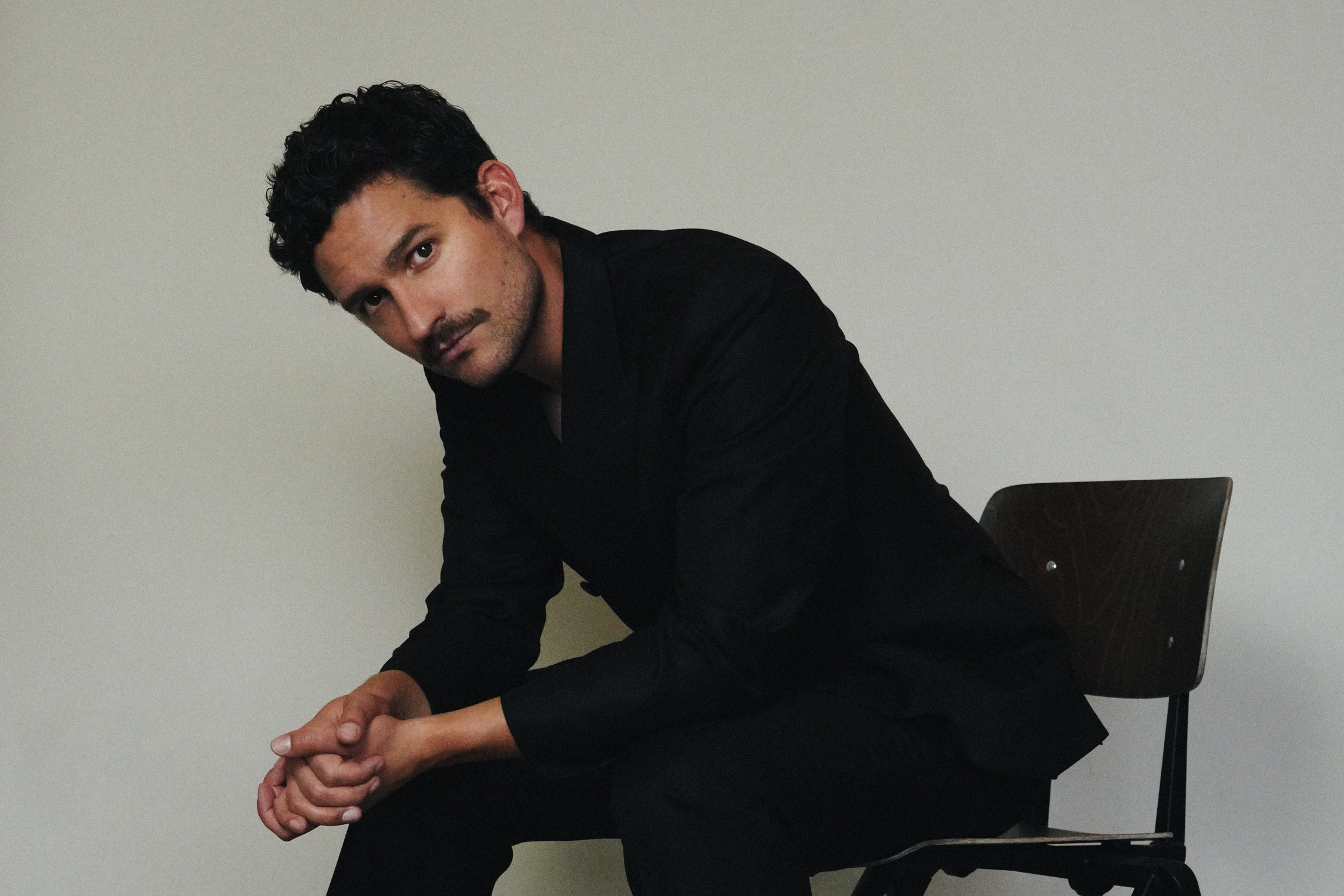 Ben Aldridge, Reporting for duty, 2290x1530 HD Desktop