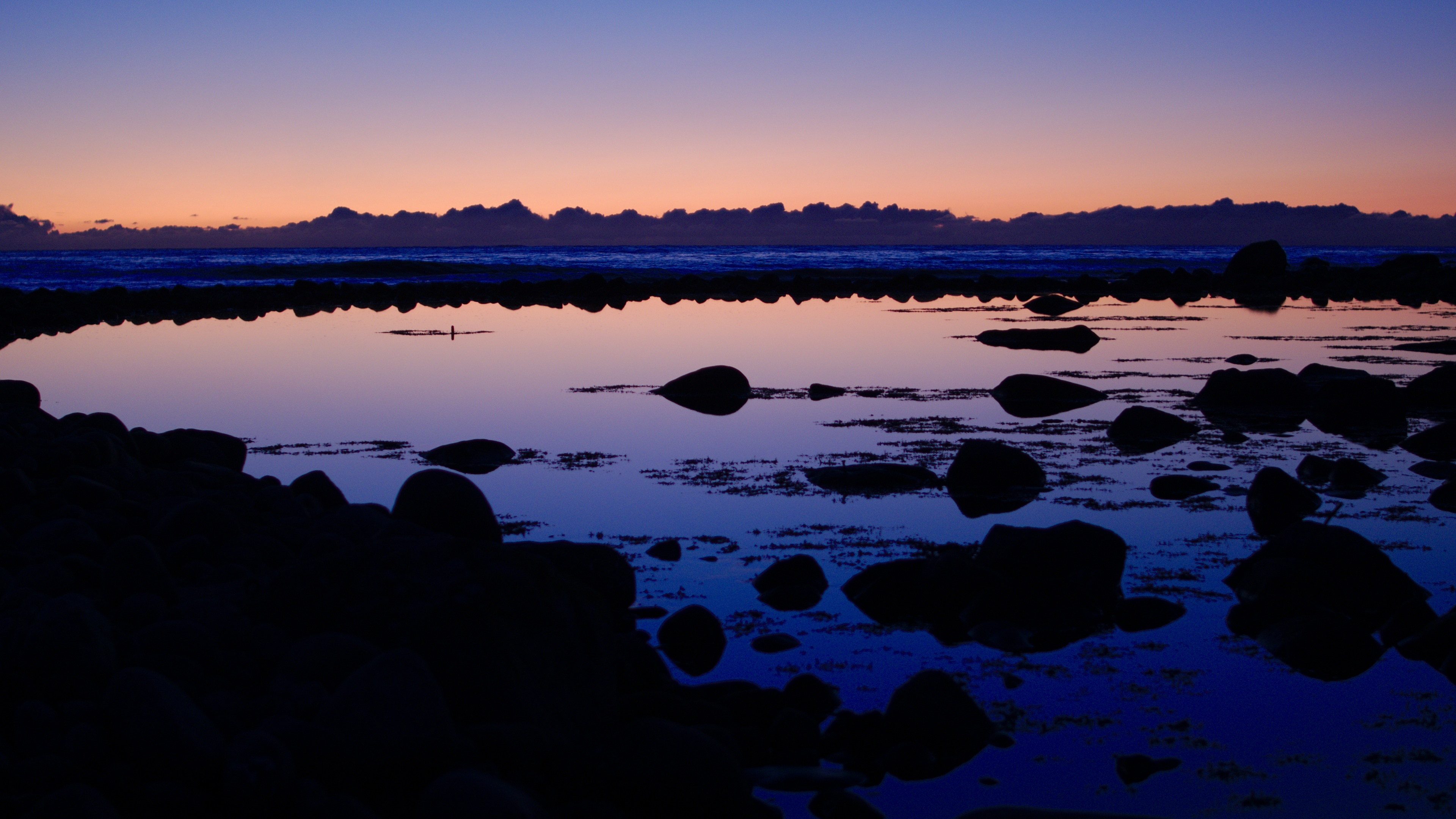 rocky tide pool, twilight sky reflection, ocean horizon at dusk, 4K Desktop wallpaper