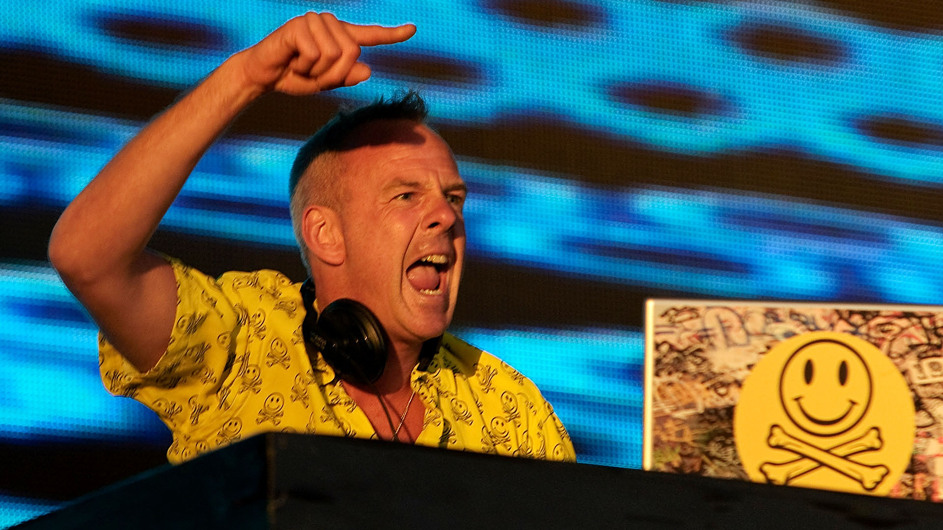 Fatboy Slim, Electronic music, DJ icon, Energetic beats, 1920x1080 Full HD Desktop