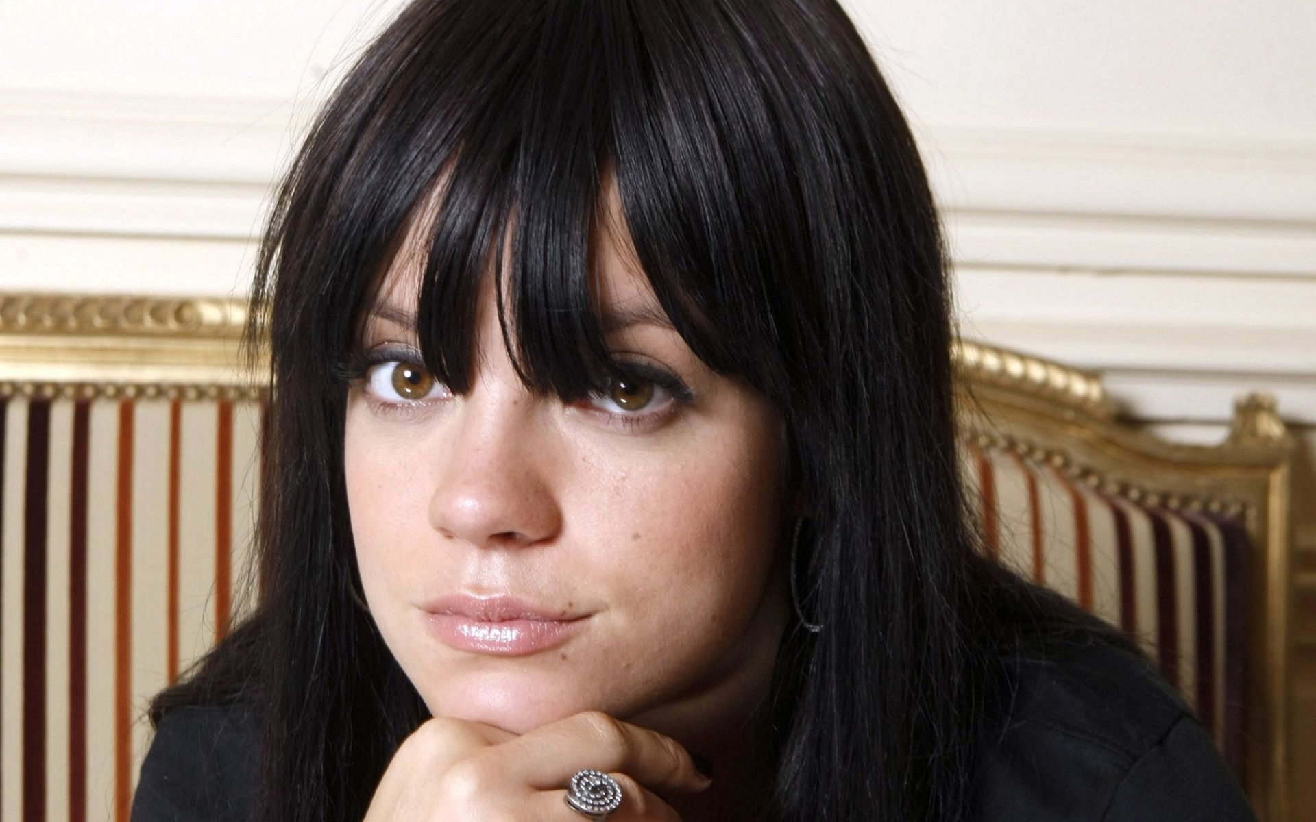 Lily Allen Singer, Face Wallpaper, 1920x1200 HD Desktop