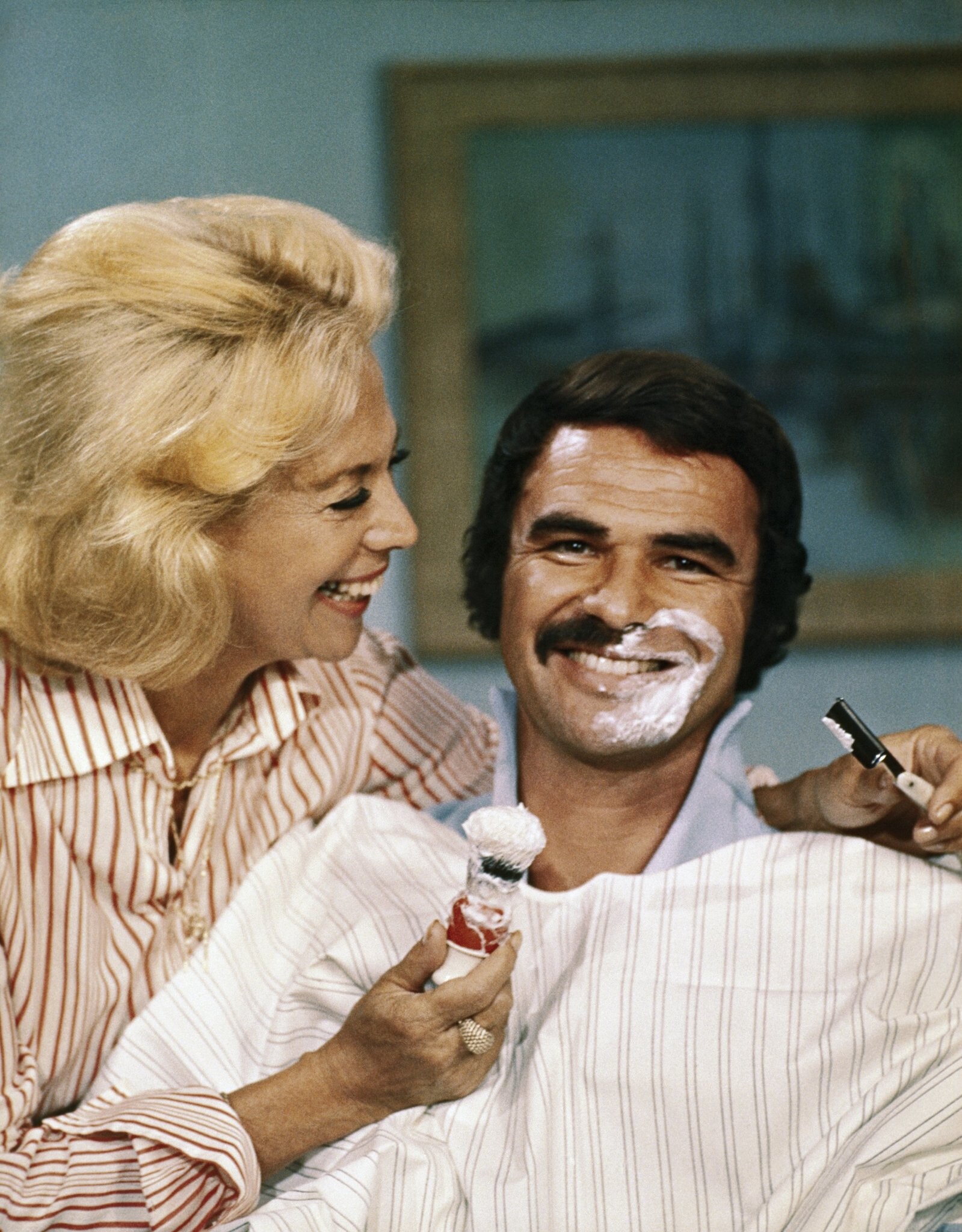 Burt Reynolds, Requiem for a Mustache, The New York Times, 1600x2050 HD Phone