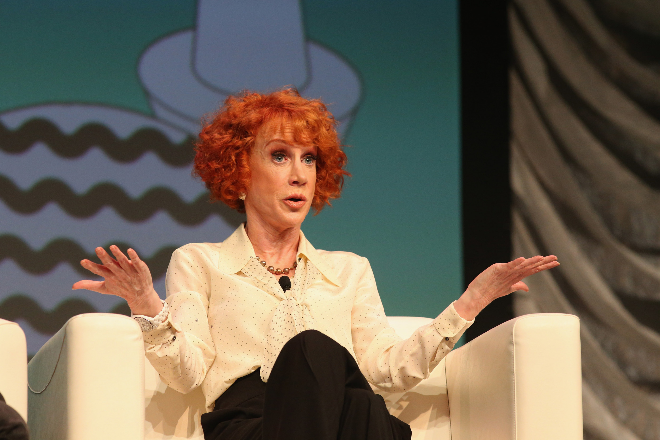 Kathy Griffin, TV celebrity, Political controversy, Syringe comment, 2500x1670 HD Desktop