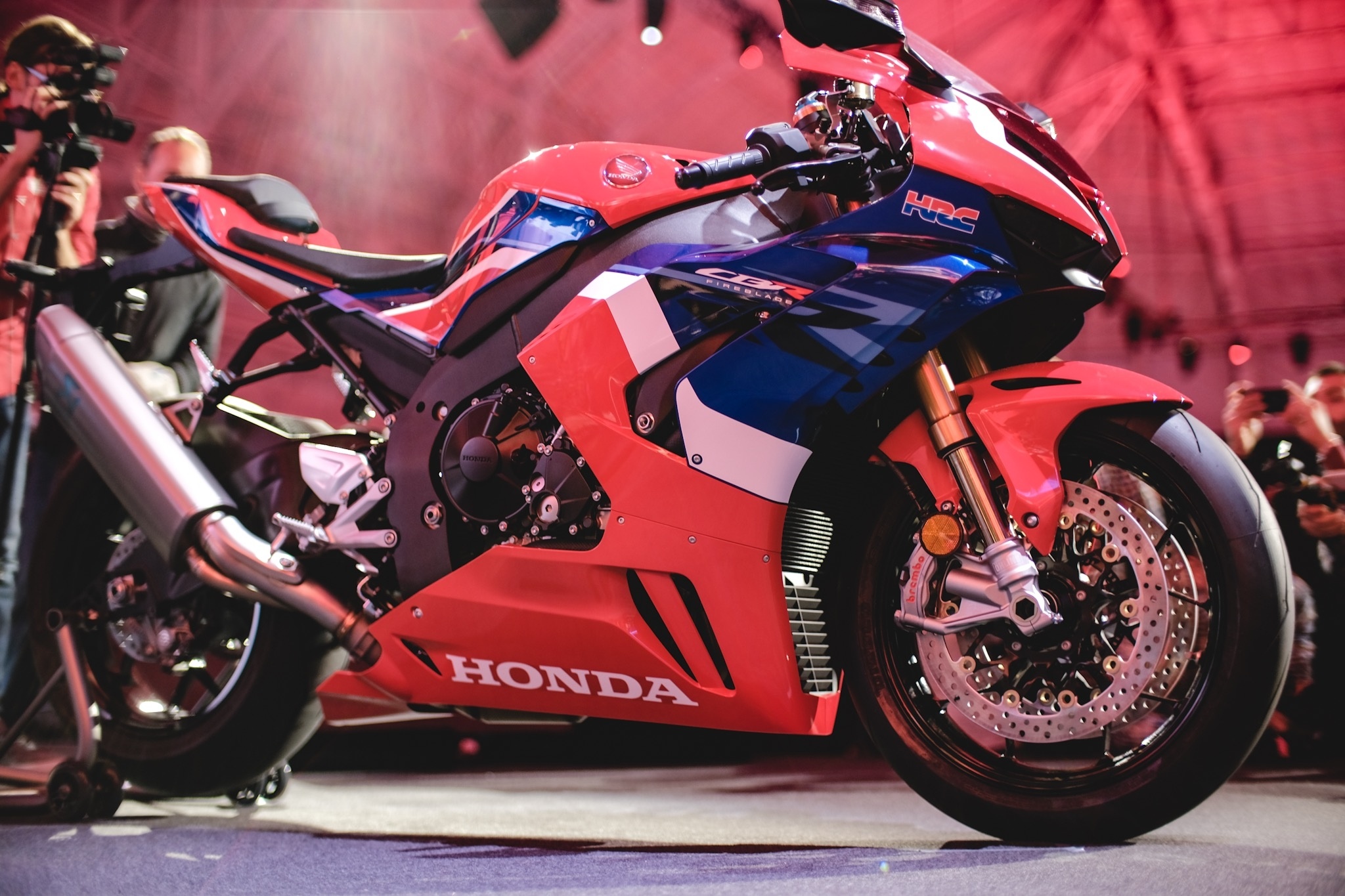 Presentation, Honda CBR1000RR Wallpaper, 2050x1370 HD Desktop