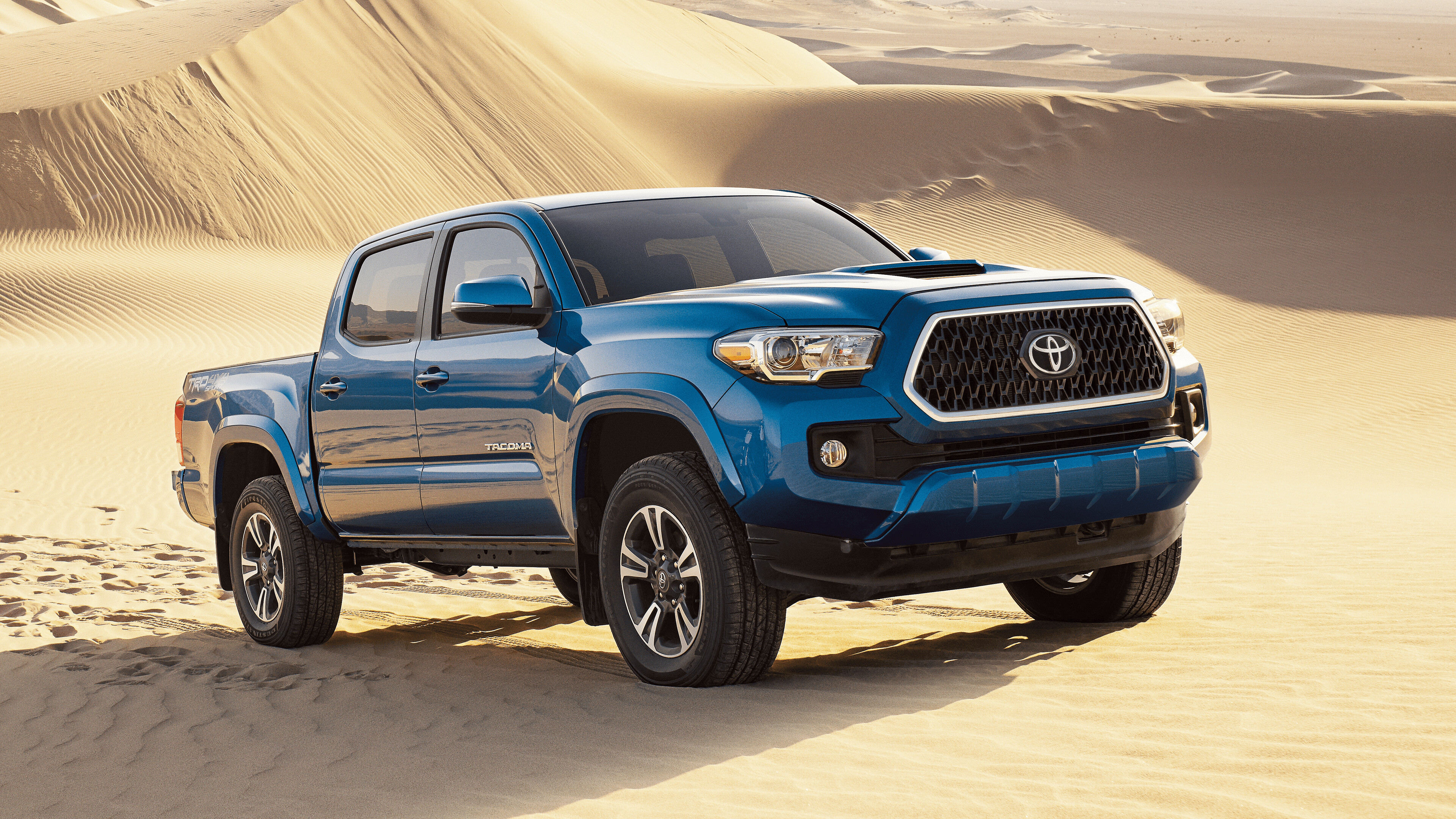 Toyota Tacoma, Blue color, Sand, Latest cars, 3840x2160 4K Desktop