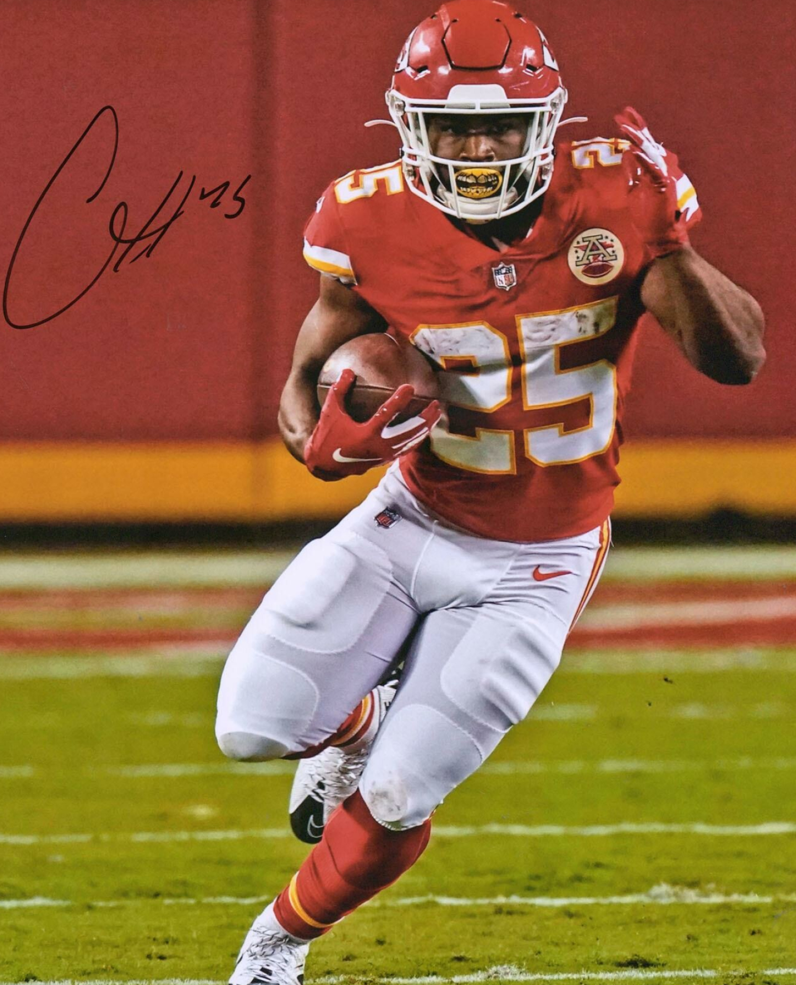 Clyde Edwards-Helaire, Kansas City Chiefs Wallpaper, 1620x2000 HD Phone