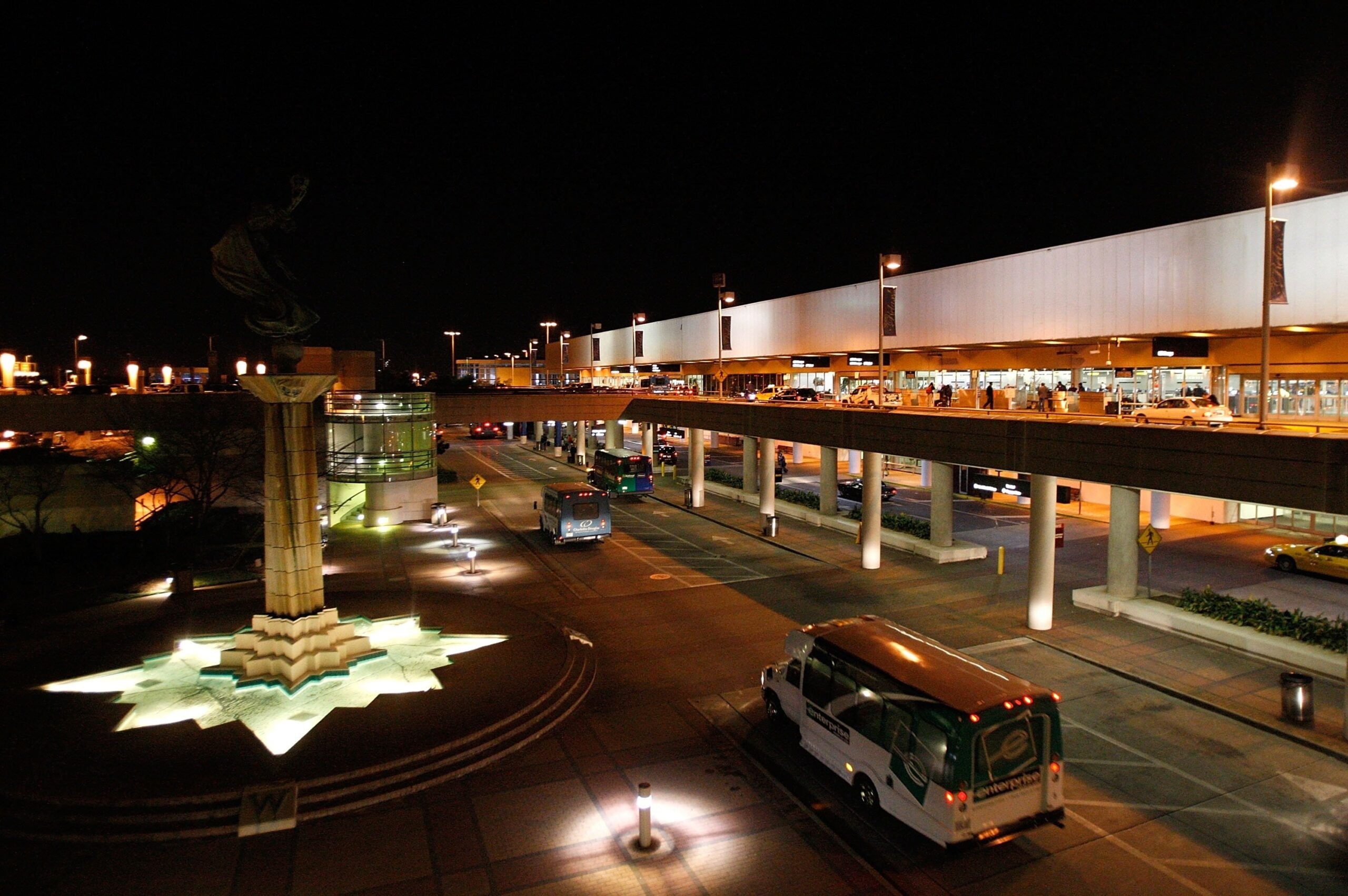 Charlotte Douglas International Airport, Charlotte NC, ESPN Southwest Florida, 2560x1710 HD Desktop