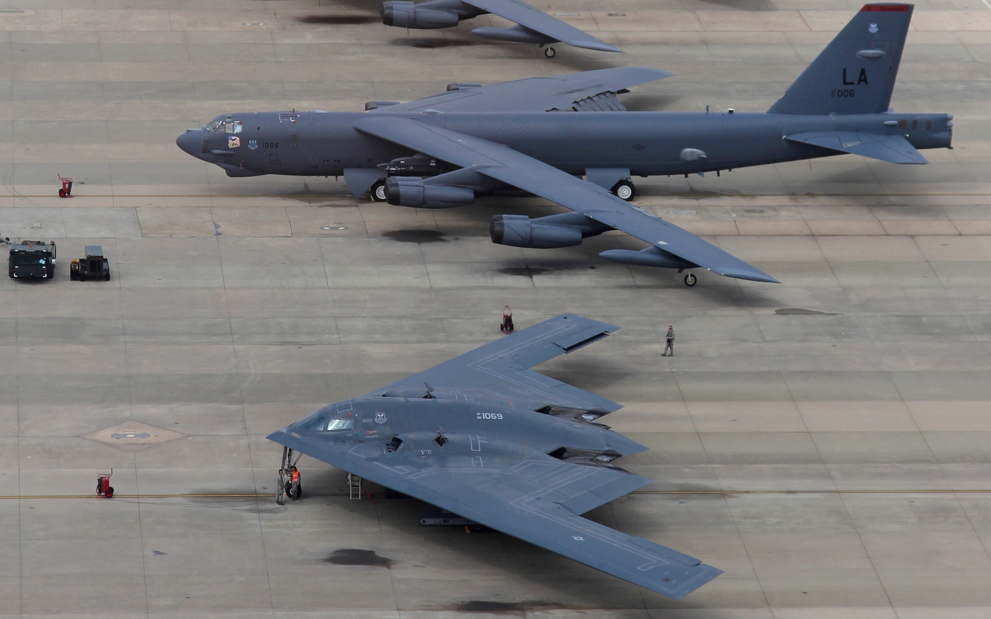 White and black airplane, airplane, Boeing, Boeing B-52 Stratofortress, NASA HD wallpaper 3200x2000