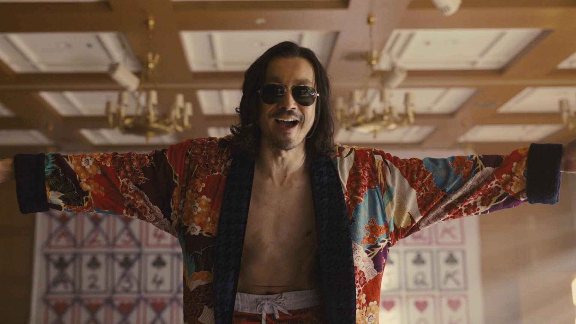 Nobuaki Kaneko as Hatter, Floral patterned kimono robe, Playing cards collection board, Full HD Desktop wallpaper