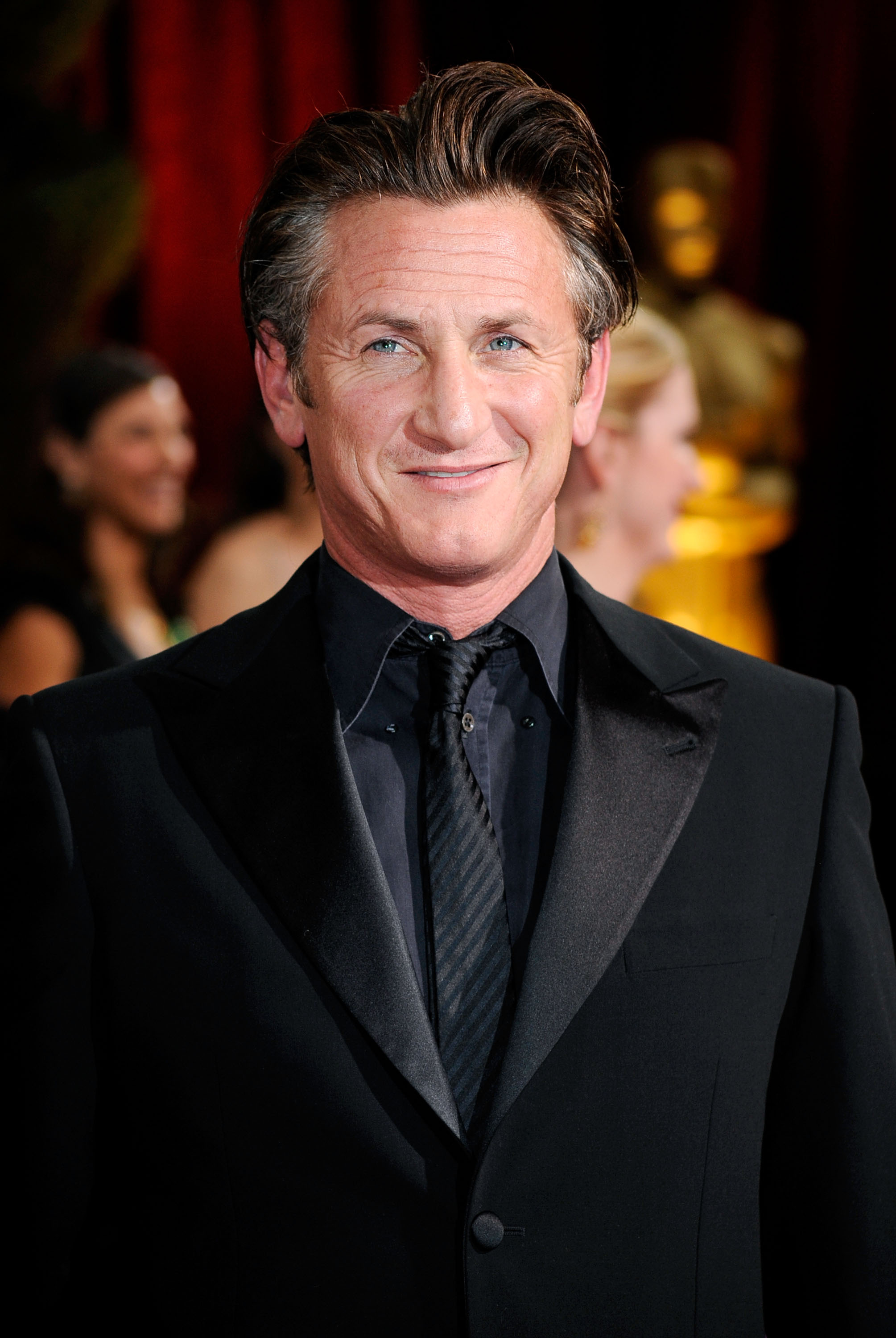 Sean Penn, High-quality wallpapers, Download, Desktop, Mobile, Tablet, 2010x3000 HD Phone