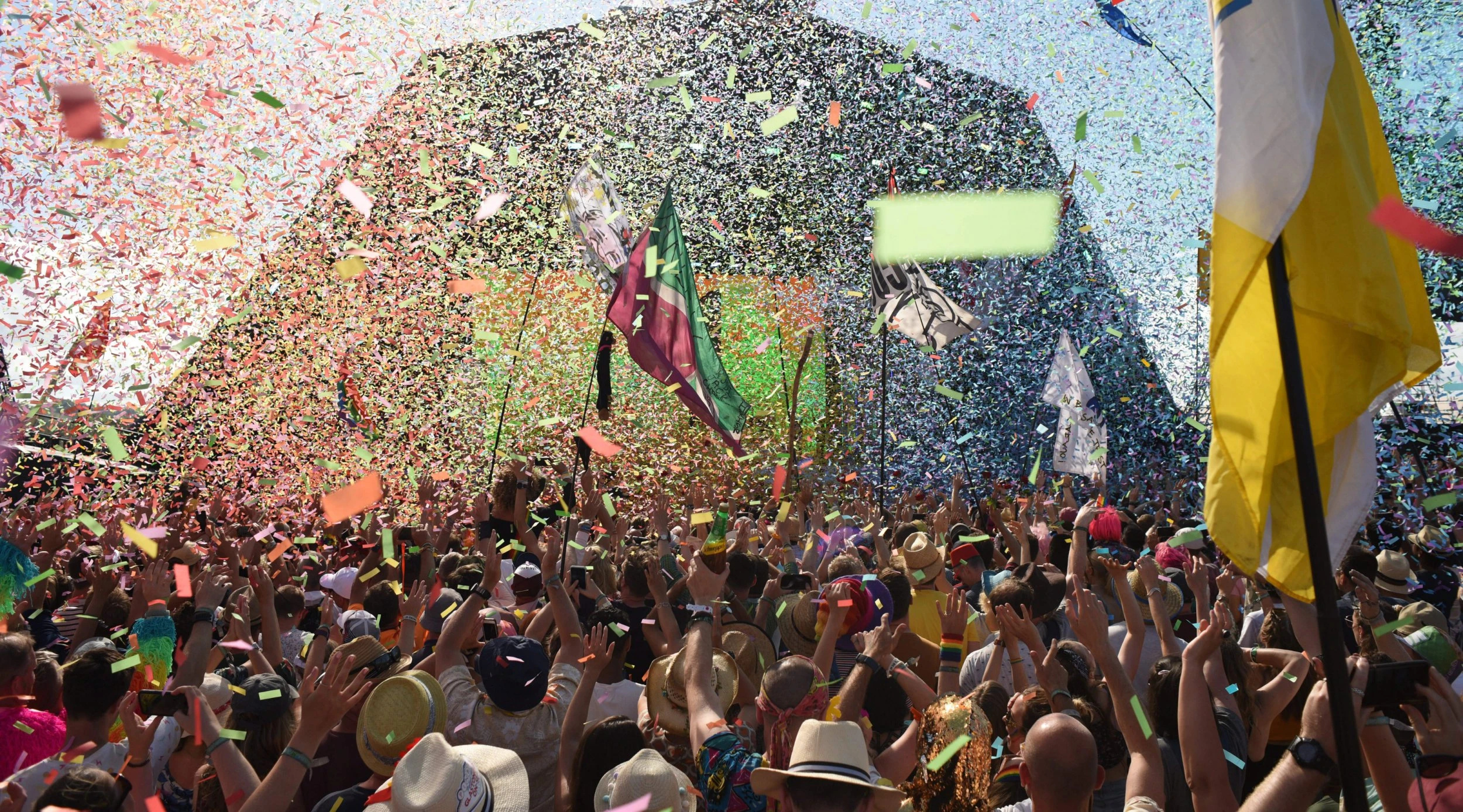 Glastonbury Festival 2022, Albert Hall Manchester, 2500x1390 HD Desktop