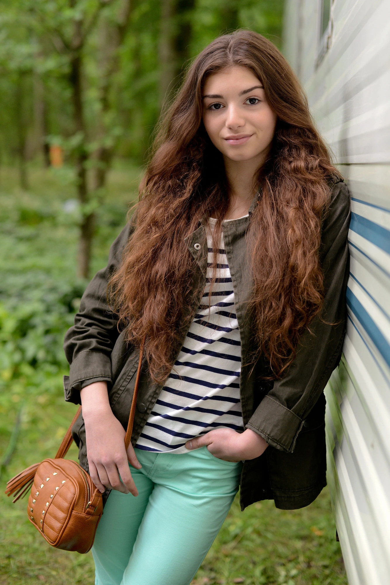 Mimi Keene, Eastenders, Cindy Williams, Glam transformation, 1340x2000 HD Phone