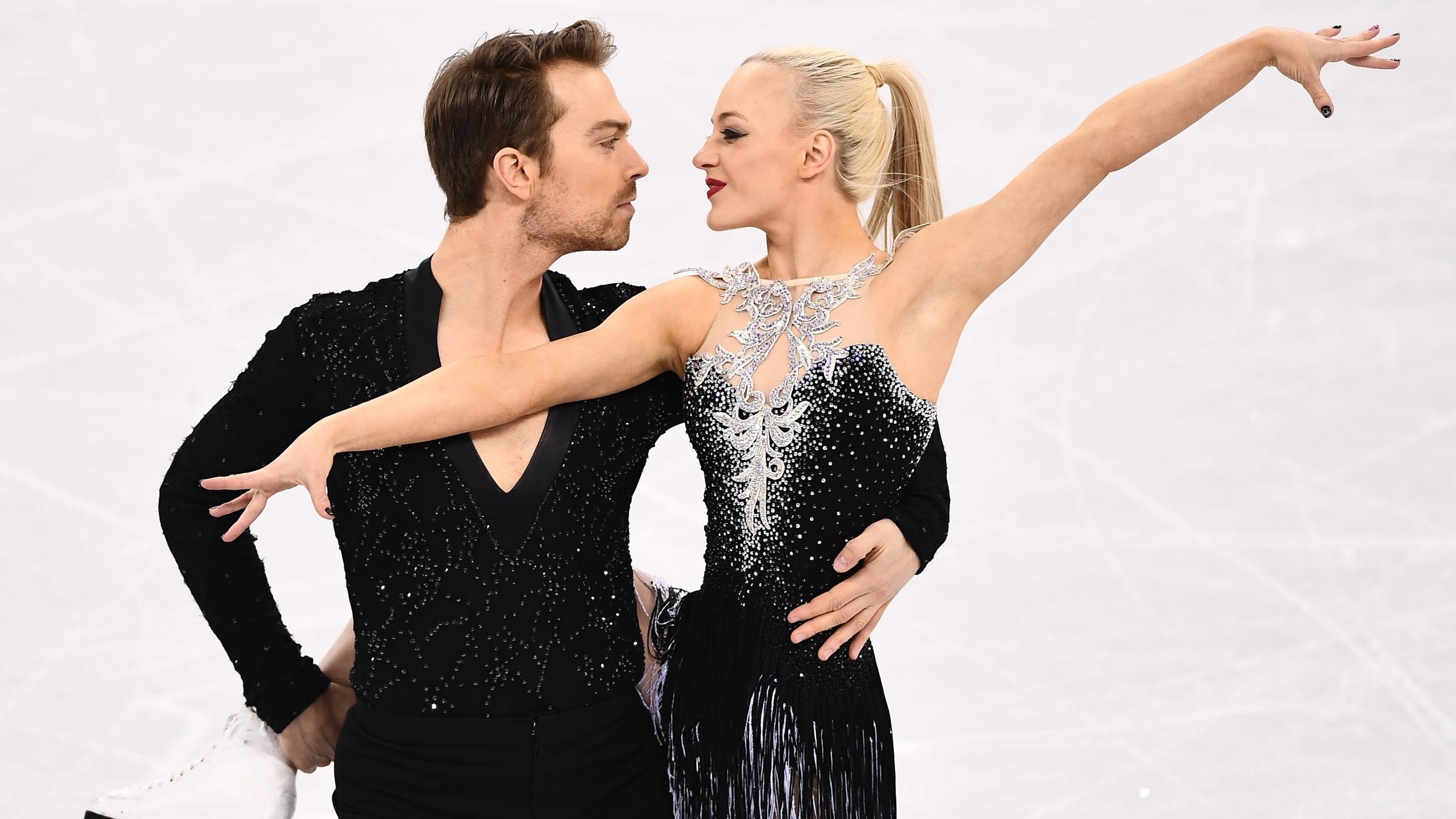 Nick Buckland and Penny Coomes, Ice Dancing Wallpaper, 2560x1440 HD Desktop