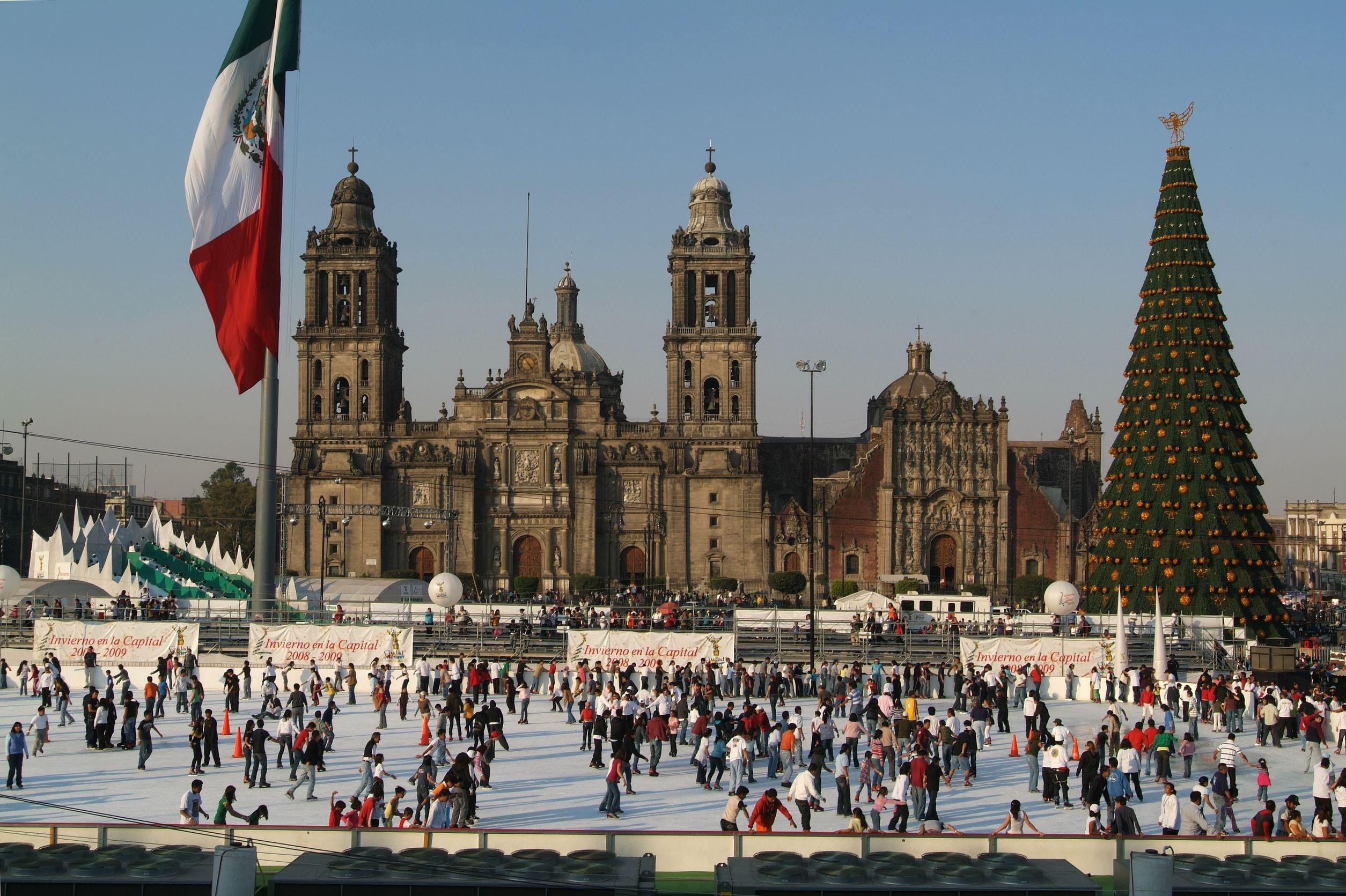 Plaza de la Constitucion, Mexico City Wallpaper, 2510x1680 HD Desktop