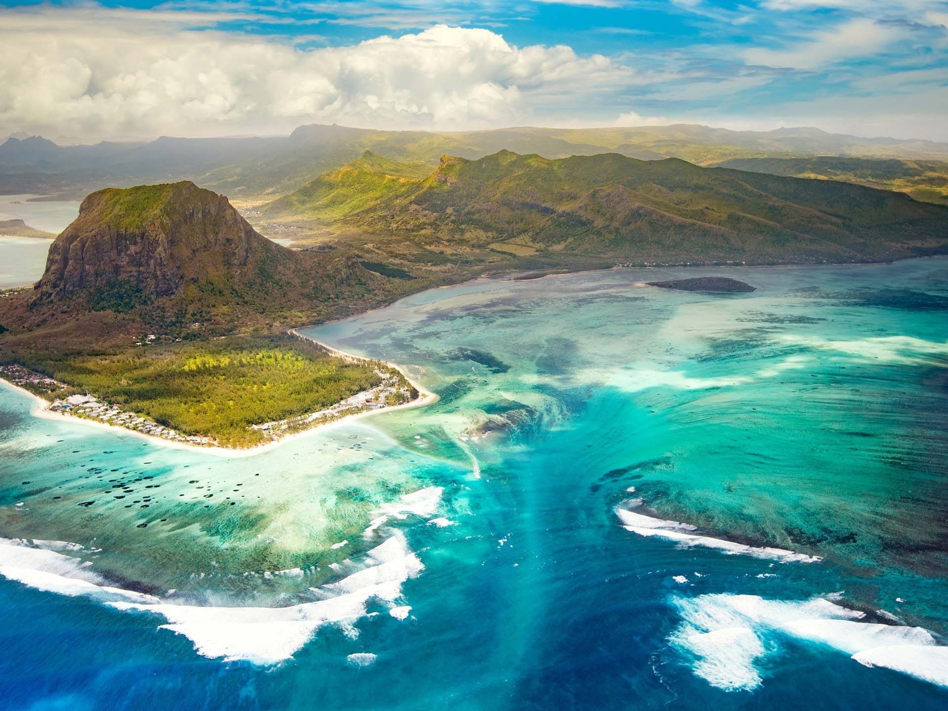 Mauritius Island, Madagascar wallpapers, Exotic beauty, Untouched landscapes, 1920x1440 HD Desktop