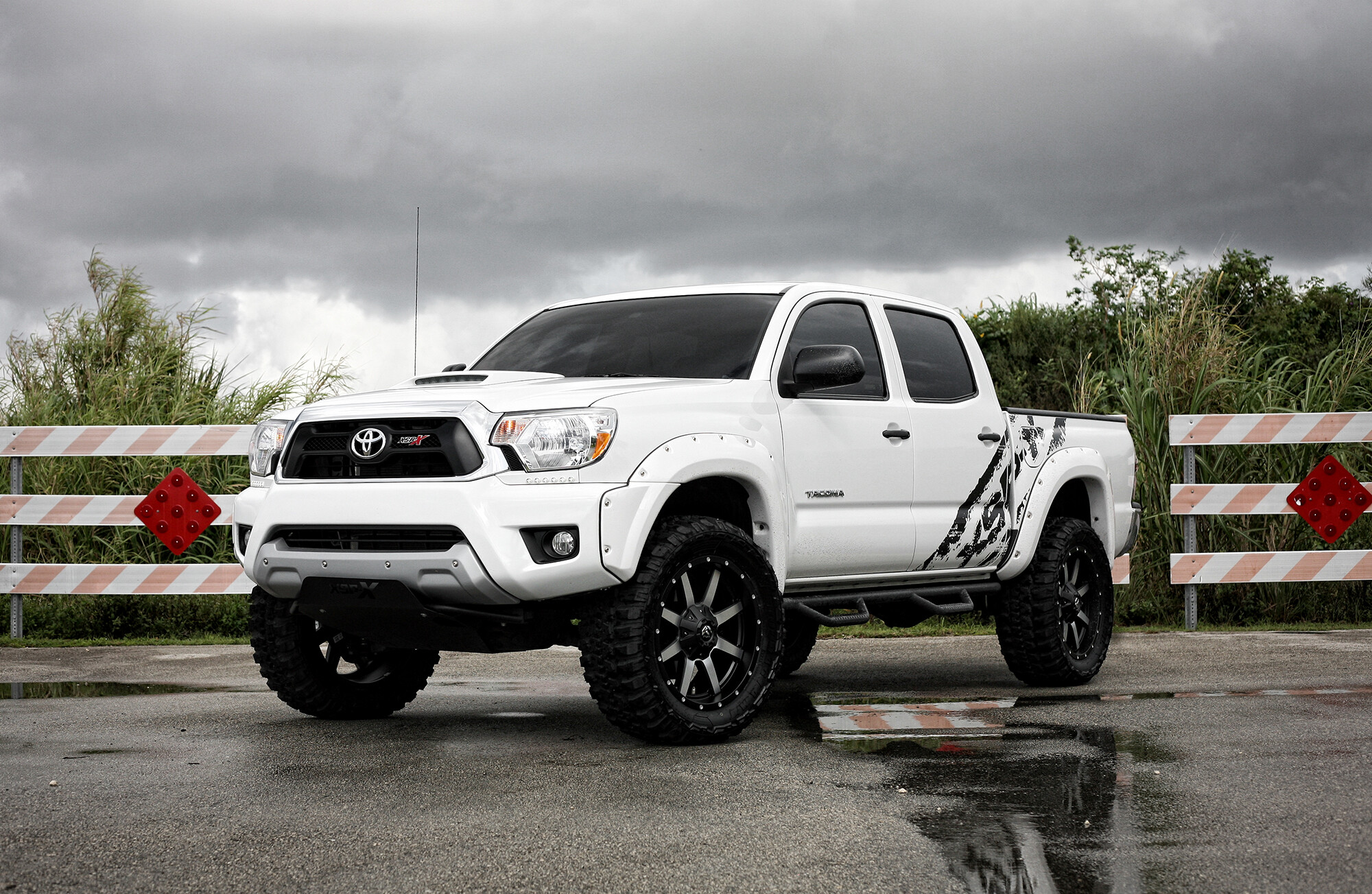 Toyota Pickup Tacoma, White car, Stunning presence, Striking backdrop, 2000x1310 HD Desktop