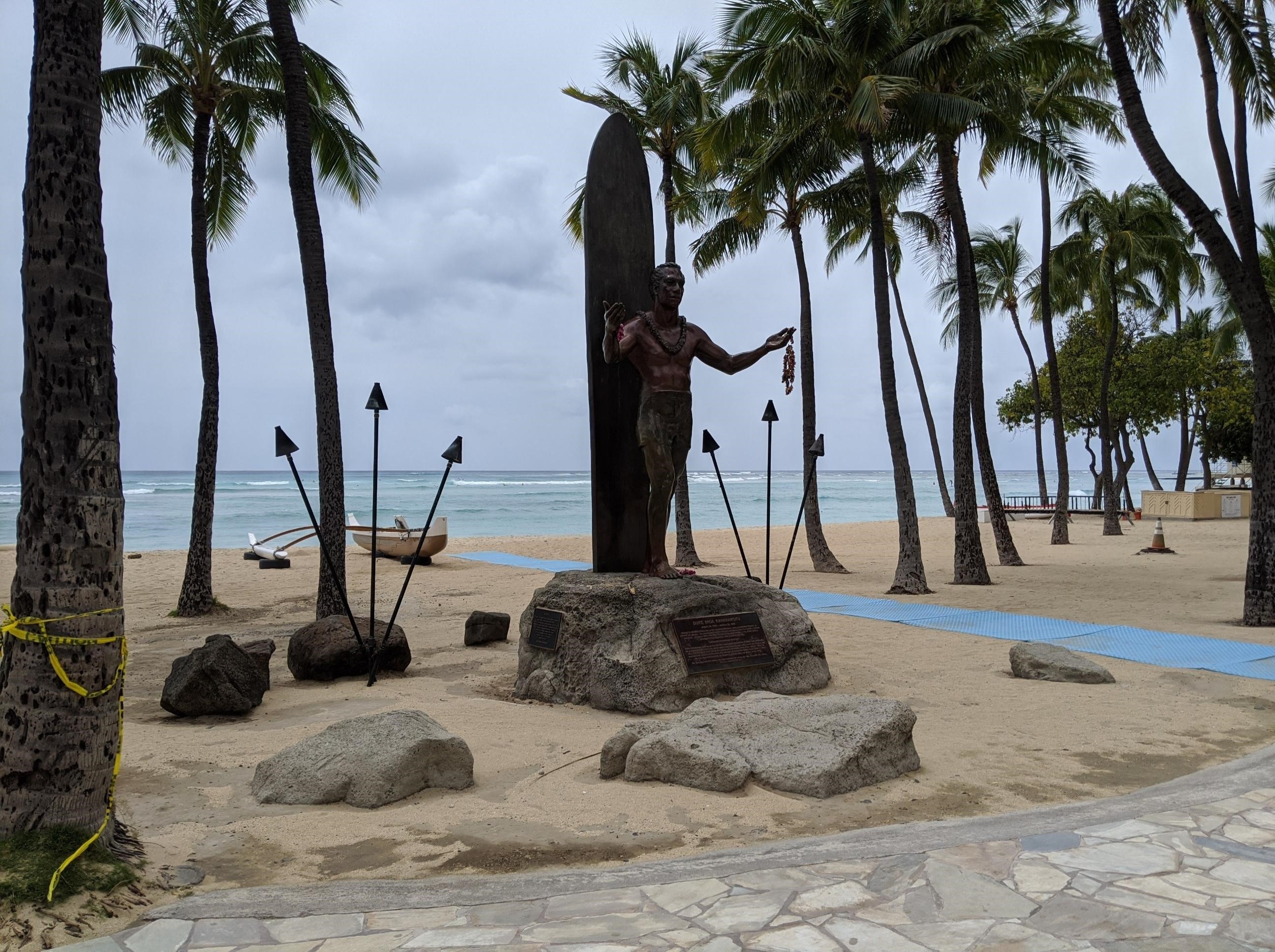 Waikiki beach, Duke Kahanamoku Wallpaper, 2600x1940 HD Desktop