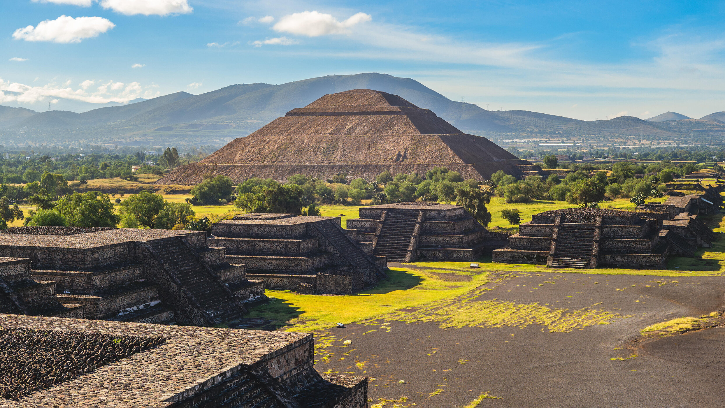 Day trips, Mexico City, Adventure awaits, Unforgettable experiences, 2490x1400 HD Desktop