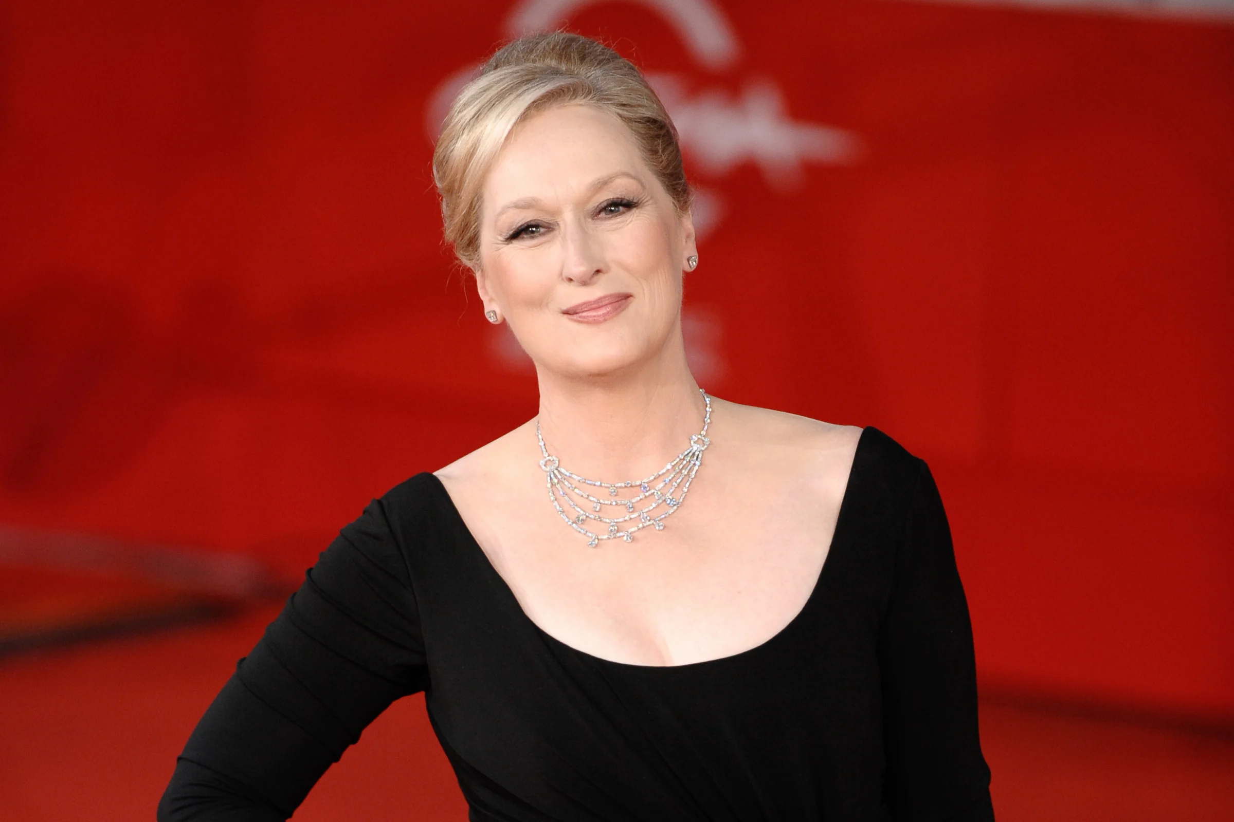 Meryl Streep, Extraordinary talent, Meryl Streep wallpapers, Timeless beauty, 2400x1600 HD Desktop