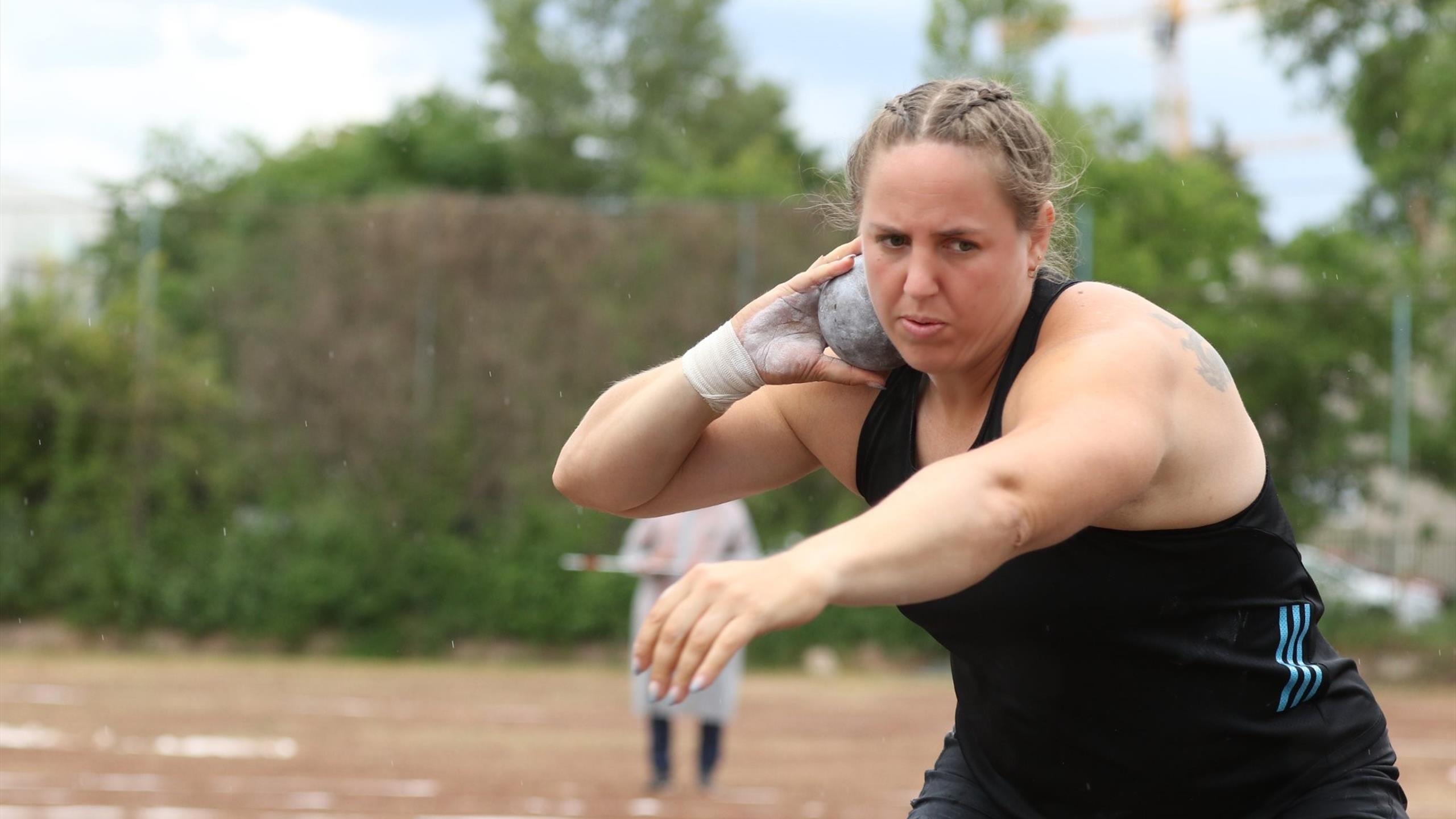 Training, Anita Marton Wallpaper, 2560x1440 HD Desktop