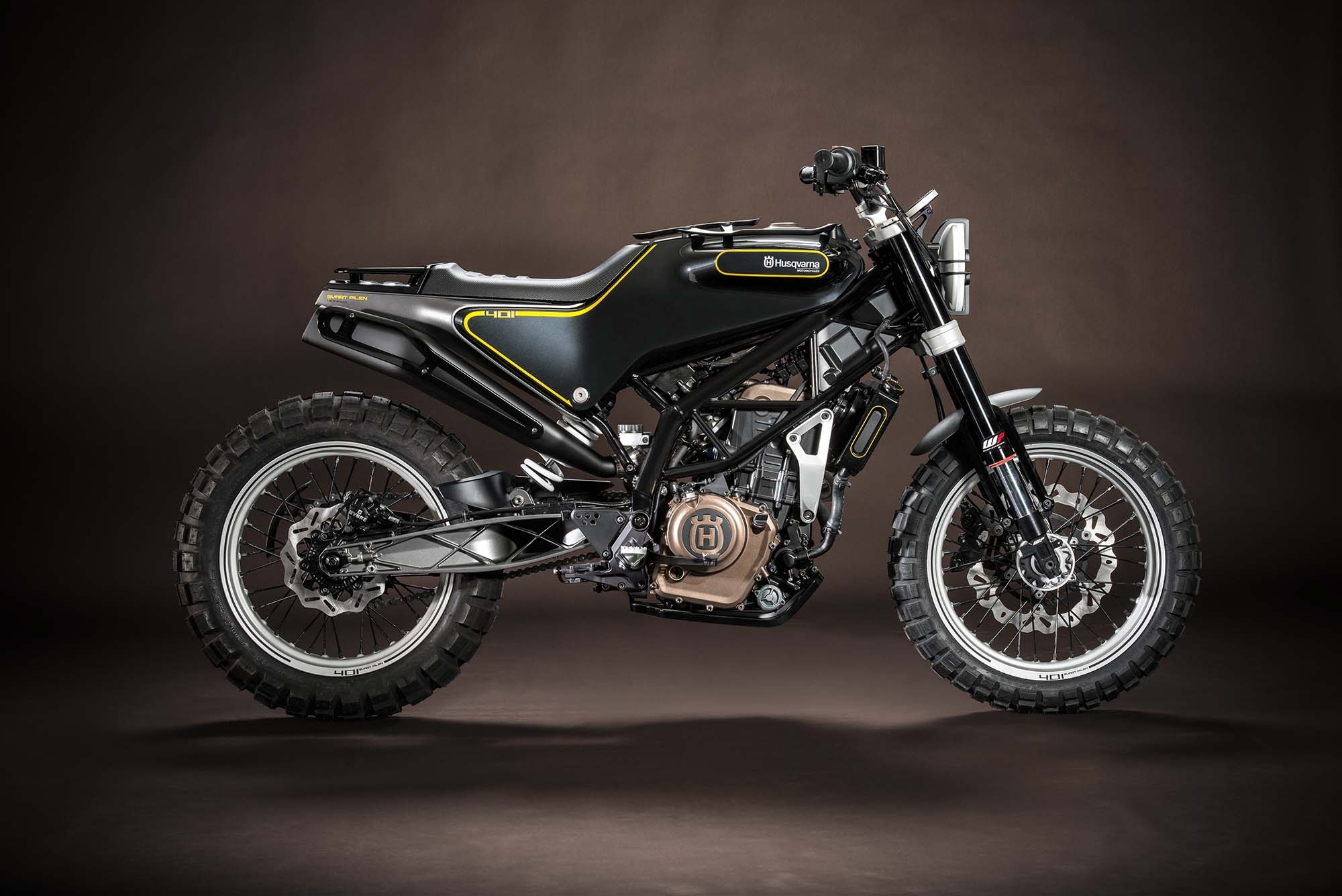 Husqvarna Svartpilen 401, Confirmed model lineup, Vitpilen and Svartpilen ready, Pure riding pleasure, 2000x1340 HD Desktop