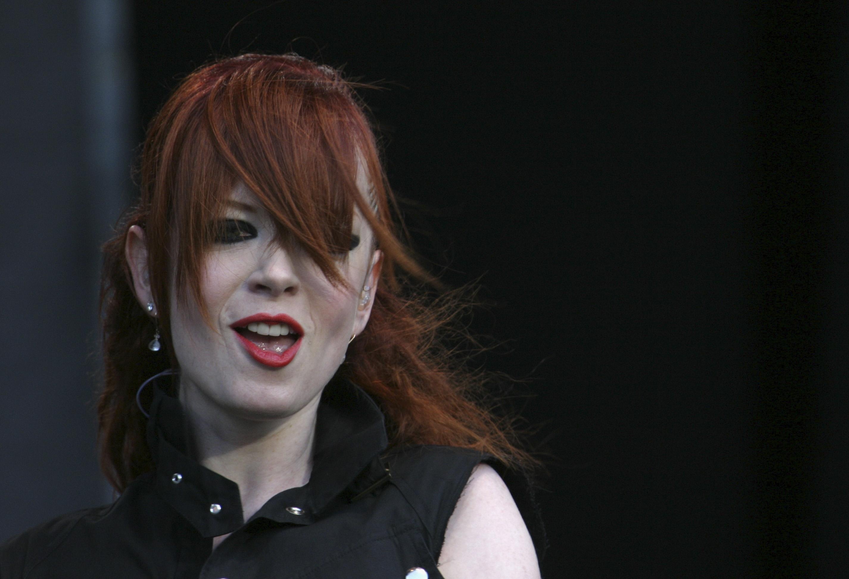 Shirley Manson, Stunning wallpapers, Diverse range, Artist showcase, 2860x1950 HD Desktop