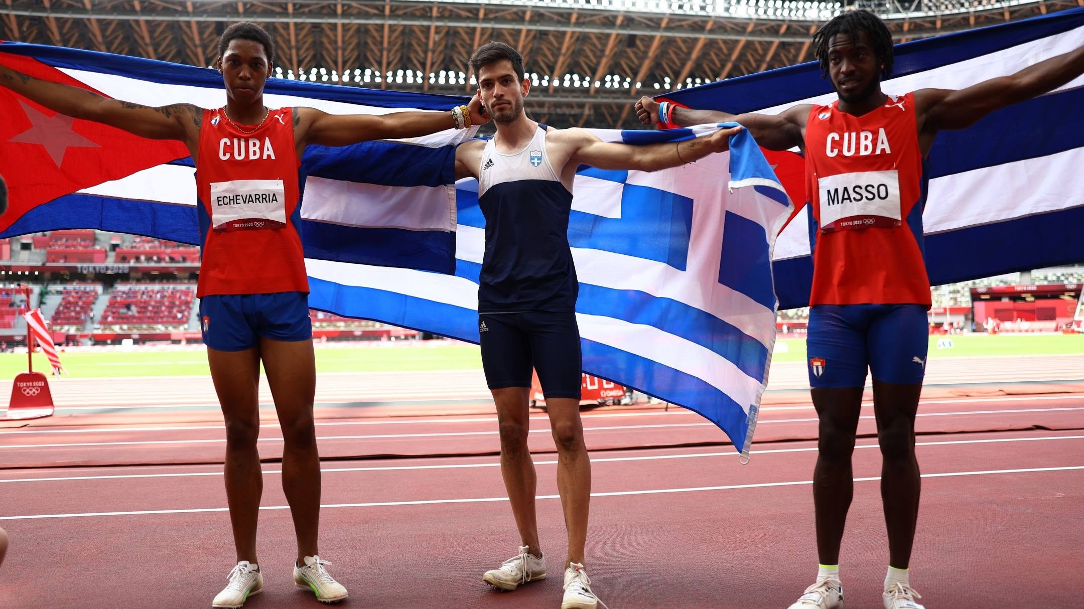 Juan Miguel Echevarria, Miltiadis Tentoglou, Saltadores cubanos, Athletics, 2160x1220 HD Desktop