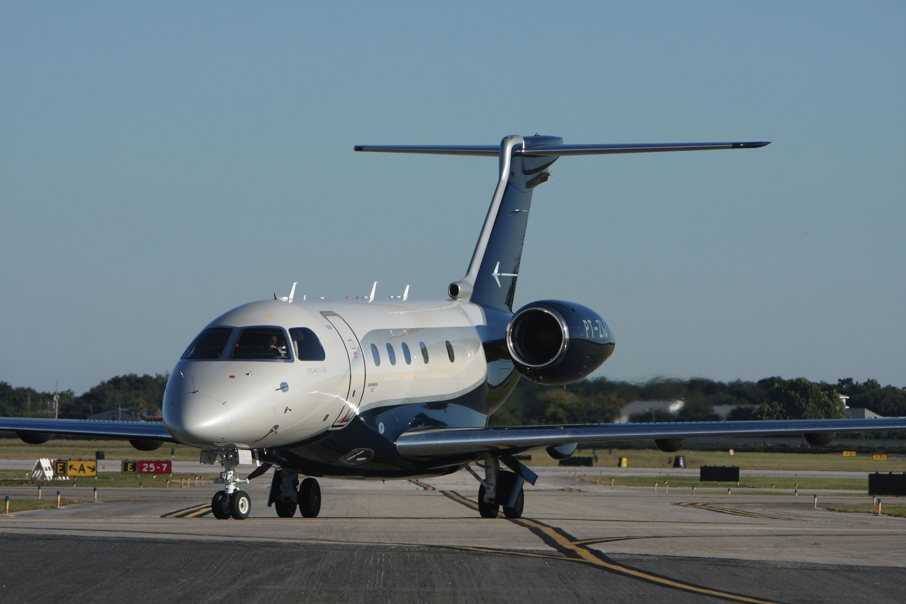 Embraer Legacy, Private Jet Charter, 2890x1930 HD Desktop