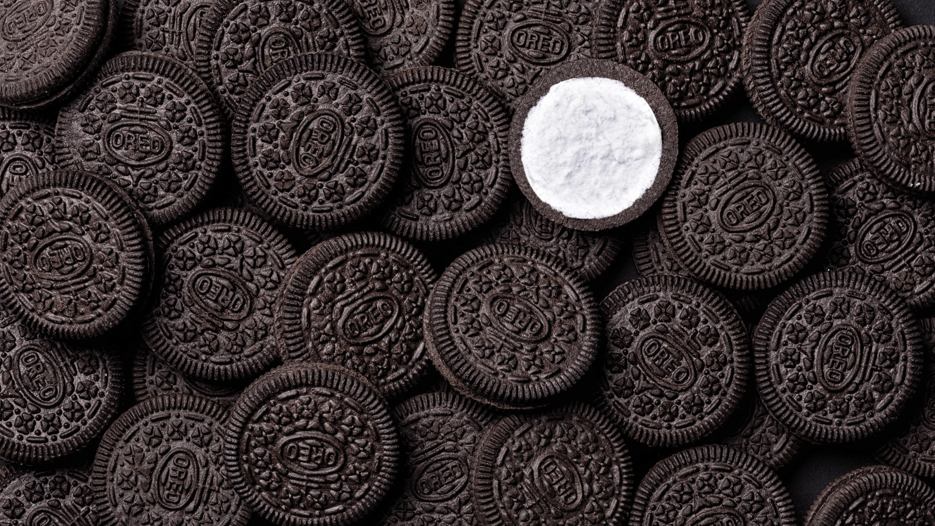 Oreo Cookies, Two-ingredient recipe, Easy dessert, Homemade delight, 3200x1800 HD Desktop