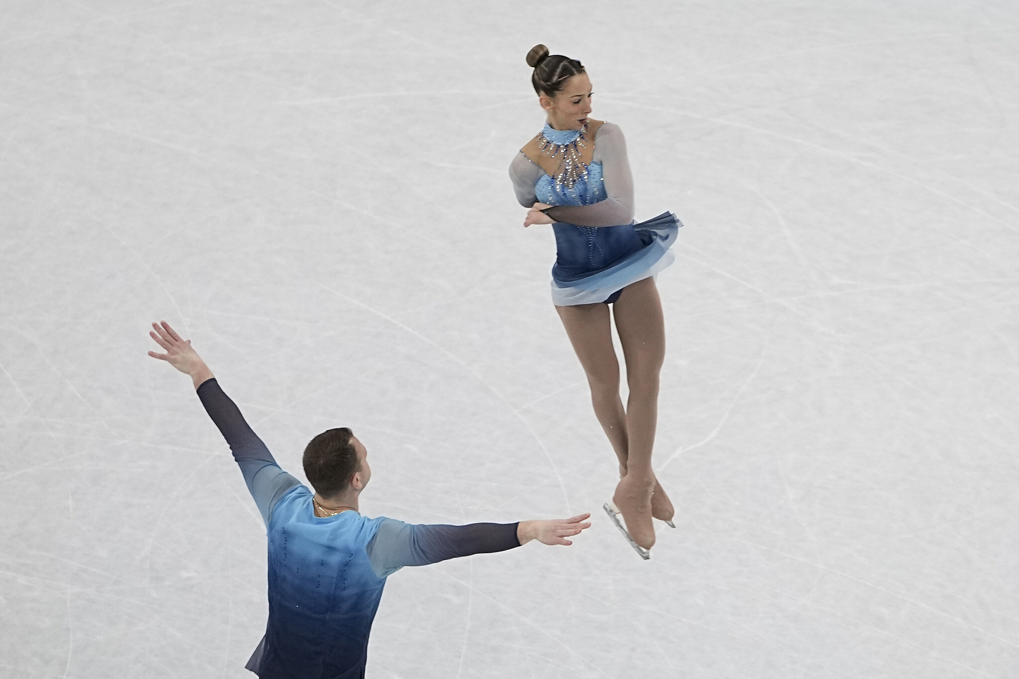 Hailey Kops and Evgeni Krasnopolski, Pair Skating Wallpaper, 2050x1370 HD Desktop