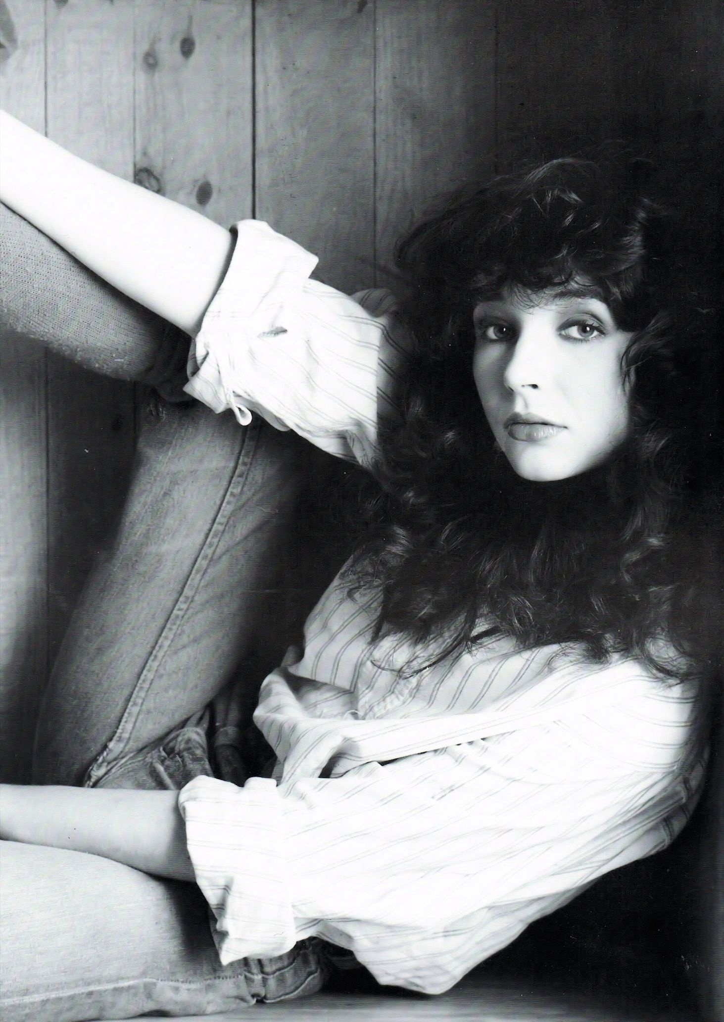 Kate Bush lyrics, Rare photos, Paroles and text, 1470x2070 HD Phone