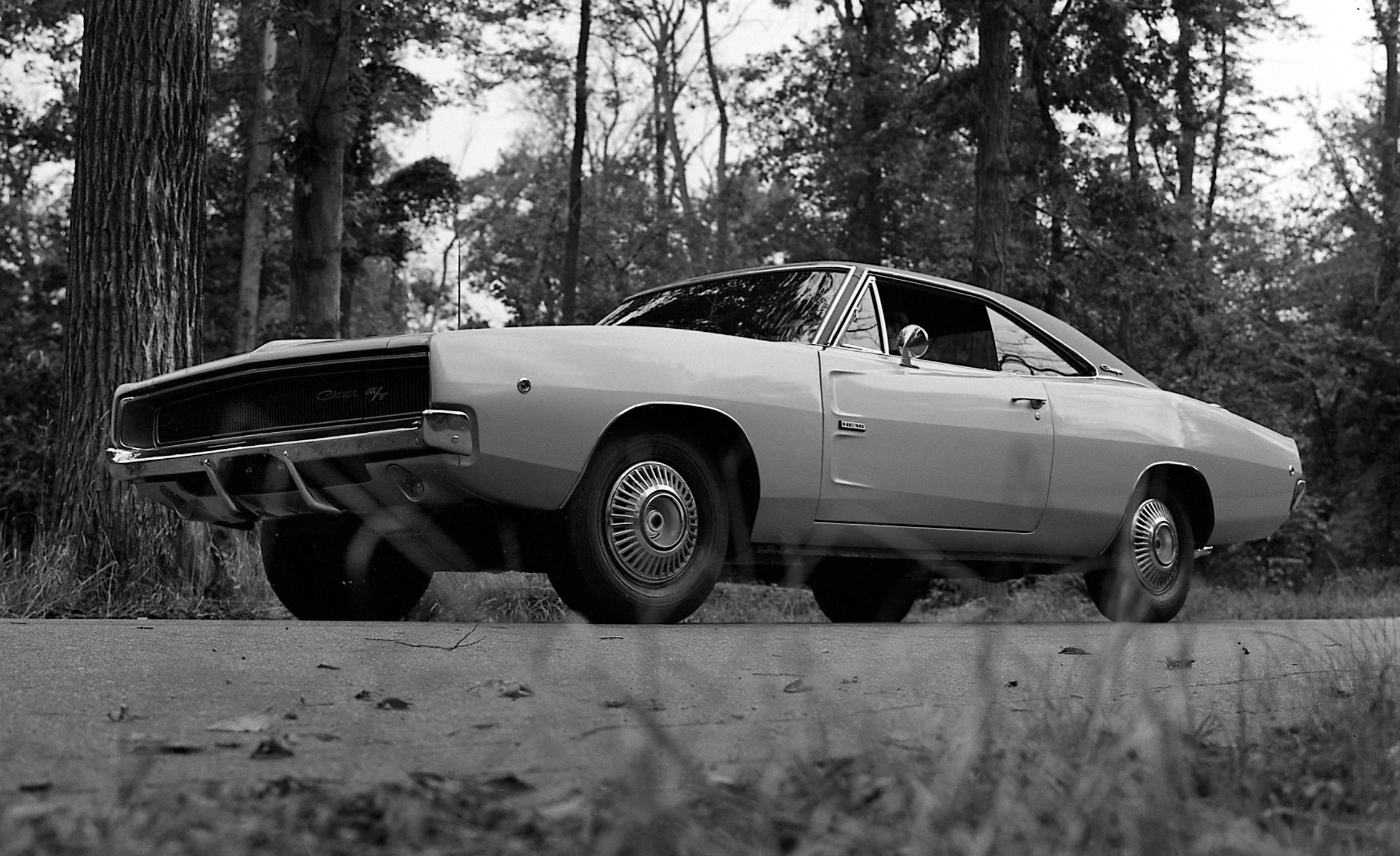 1968 Dodge Charger R/T, rural paved road, woodland trees, HD Desktop wallpaper